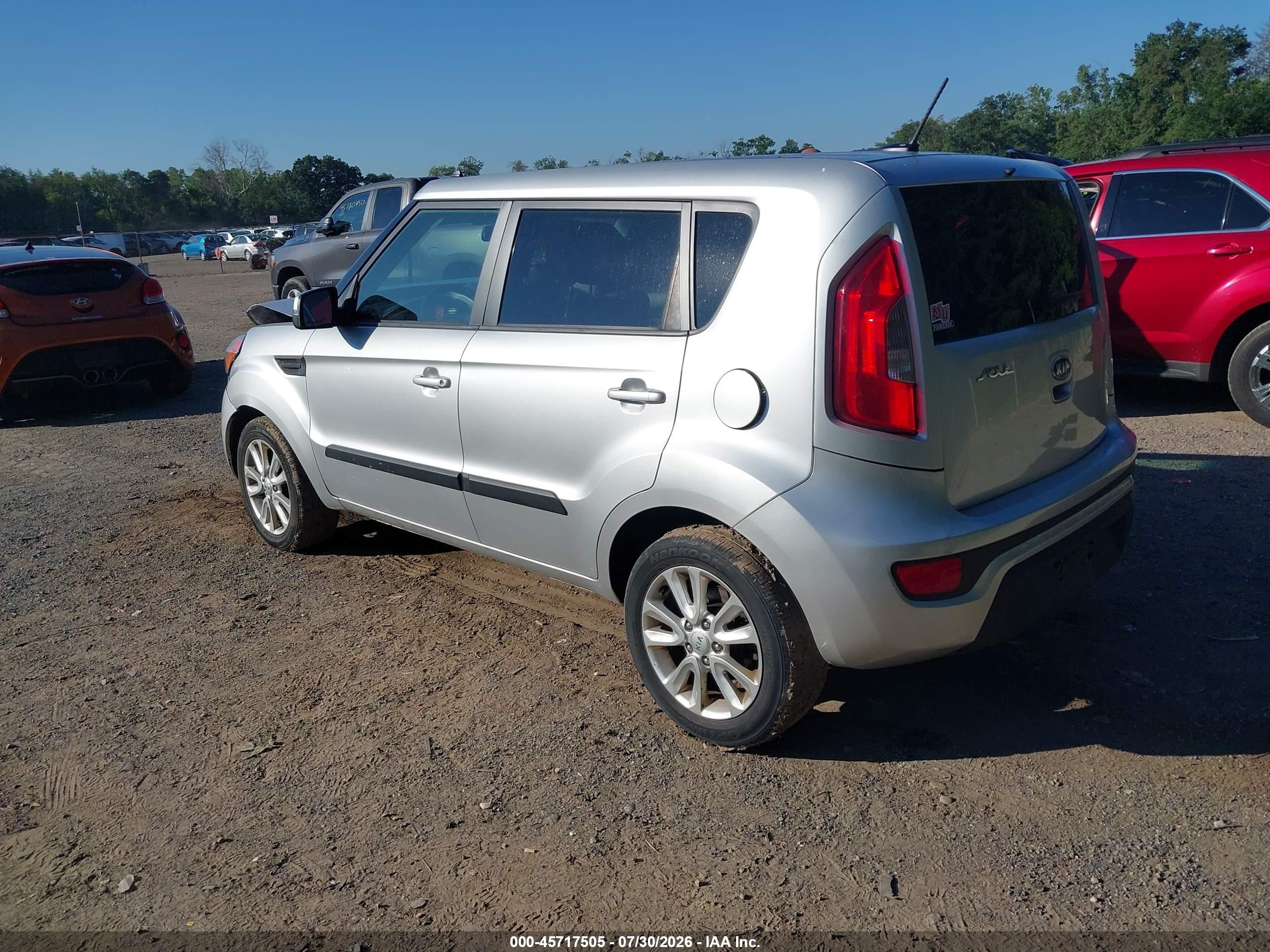 2012 Kia Soul + Silver vin: KNDJT2A64C7379882