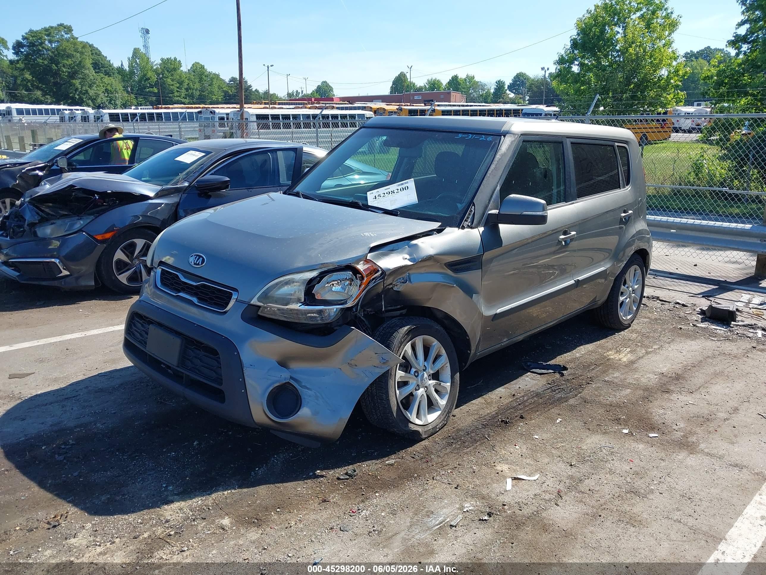 2012 Kia Soul + Beige vin: KNDJT2A64C7384029