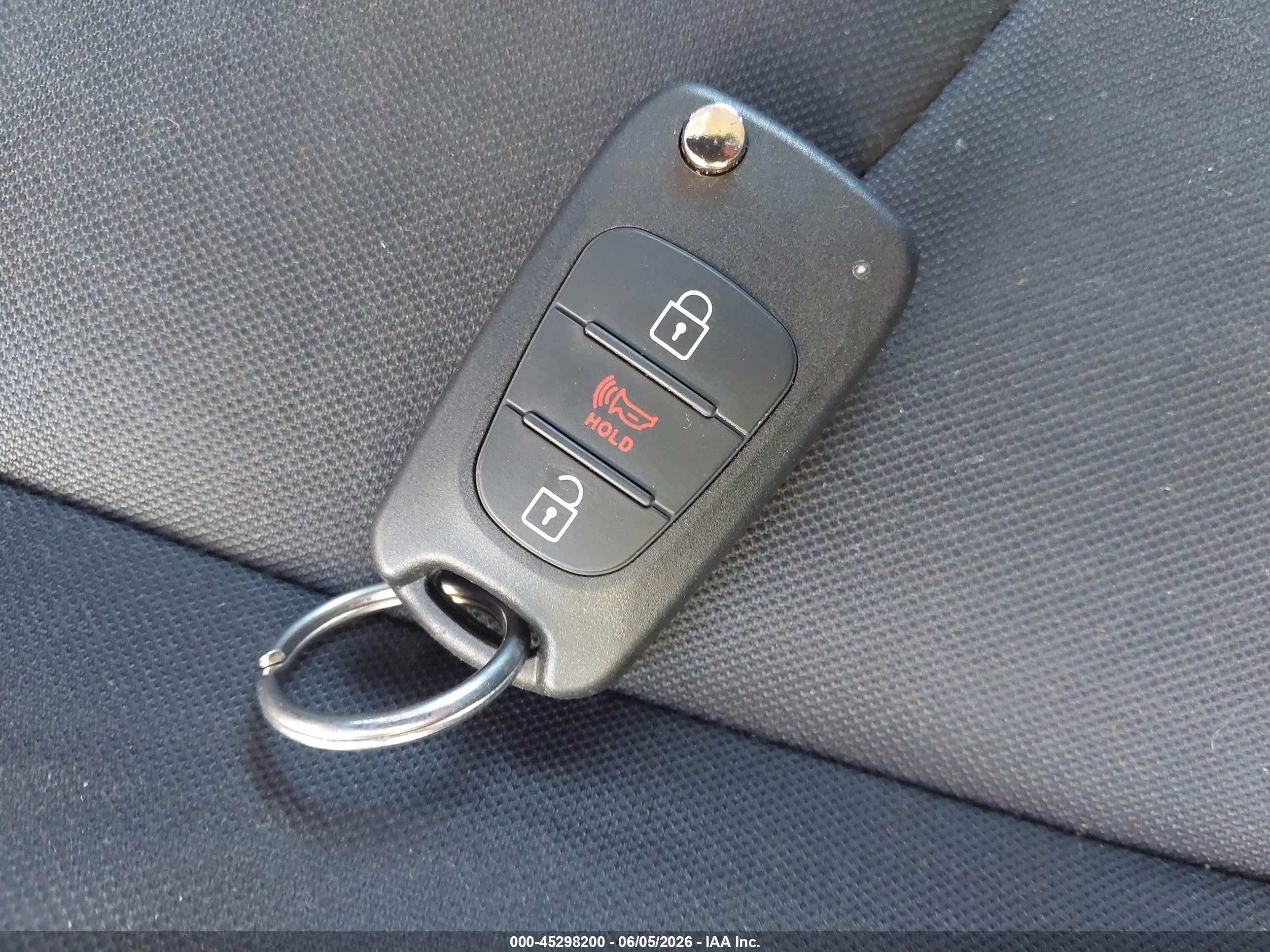 2012 Kia Soul + Beige vin: KNDJT2A64C7384029