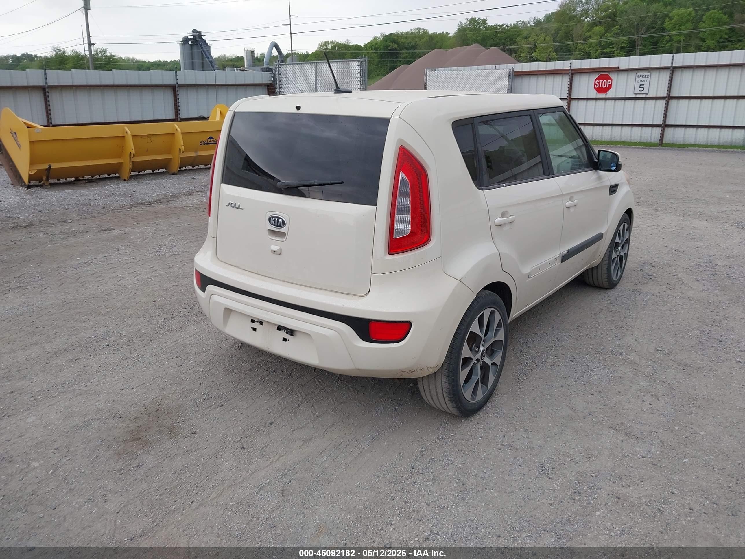 2012 Kia Soul ! Tan vin: KNDJT2A64C7435836