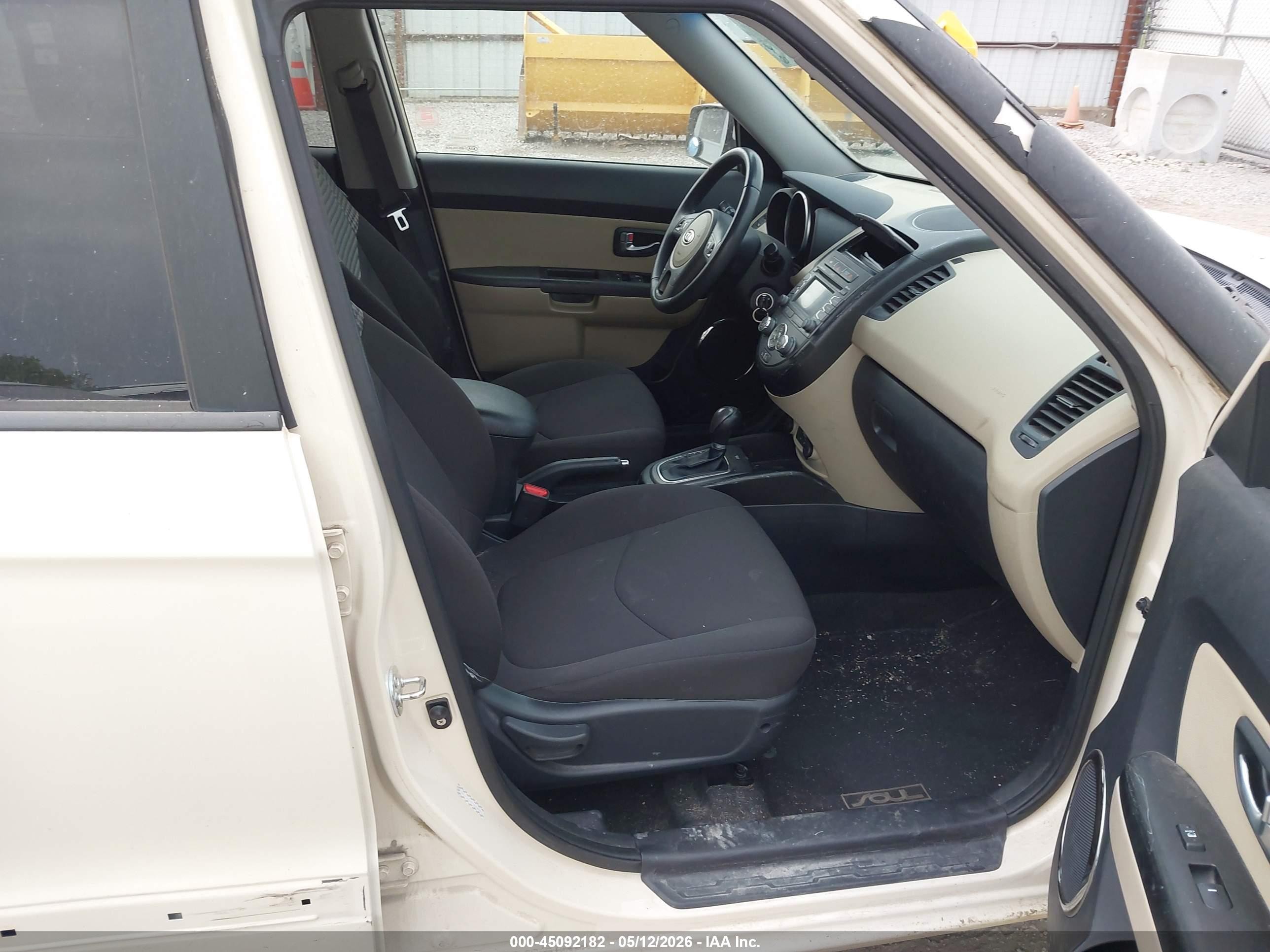 2012 Kia Soul ! Tan vin: KNDJT2A64C7435836