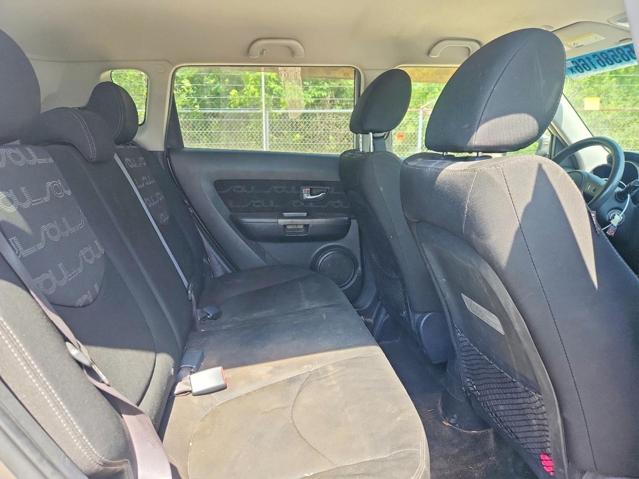 2012 Kia Soul + Gray vin: KNDJT2A64C7444567