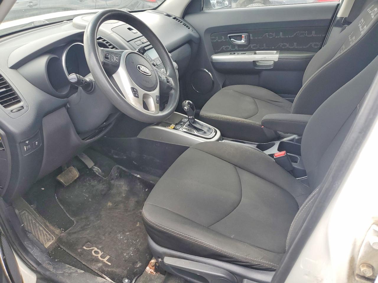 2012 Kia Soul + White vin: KNDJT2A64C7454600