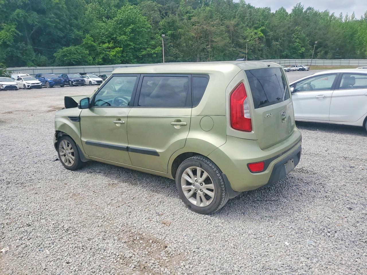 2012 Kia Soul + Green vin: KNDJT2A64C7459926