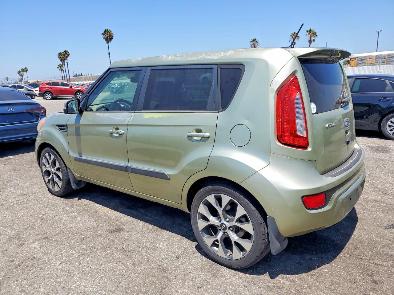 2012 Kia Soul ! Green vin: KNDJT2A64C7472482