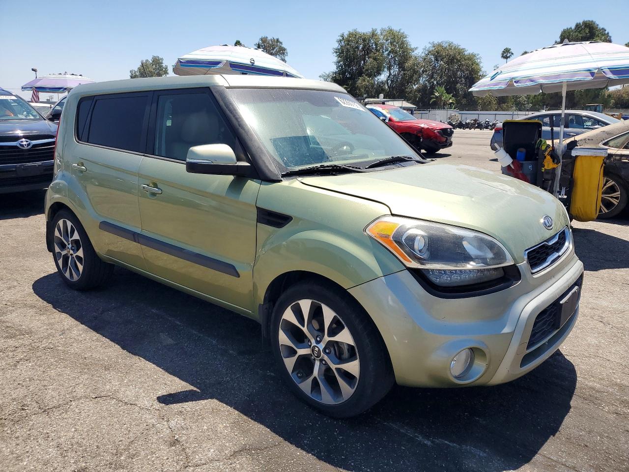 2012 Kia Soul ! Green vin: KNDJT2A64C7472482