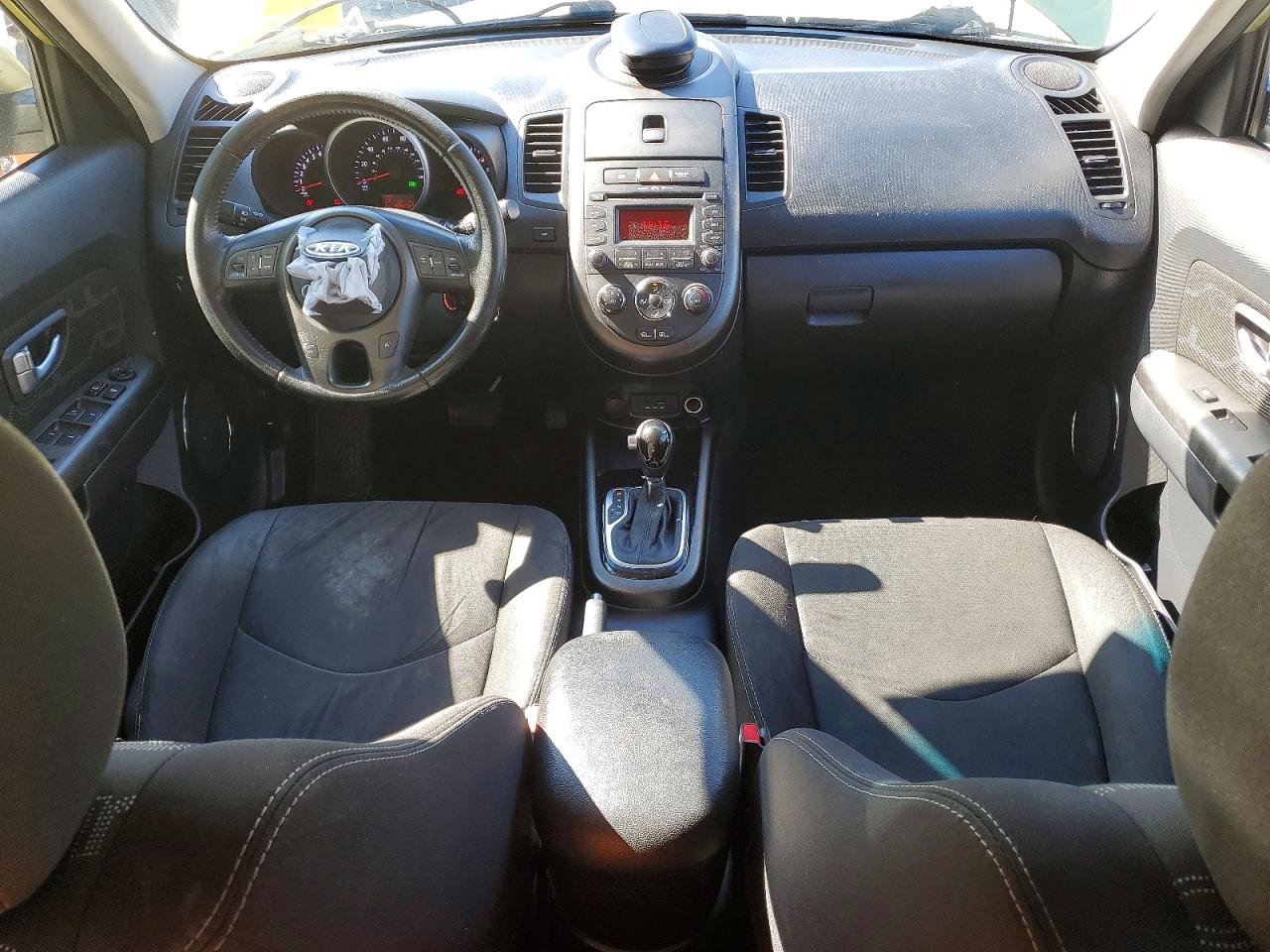 2012 Kia Soul + Green vin: KNDJT2A64C7475303