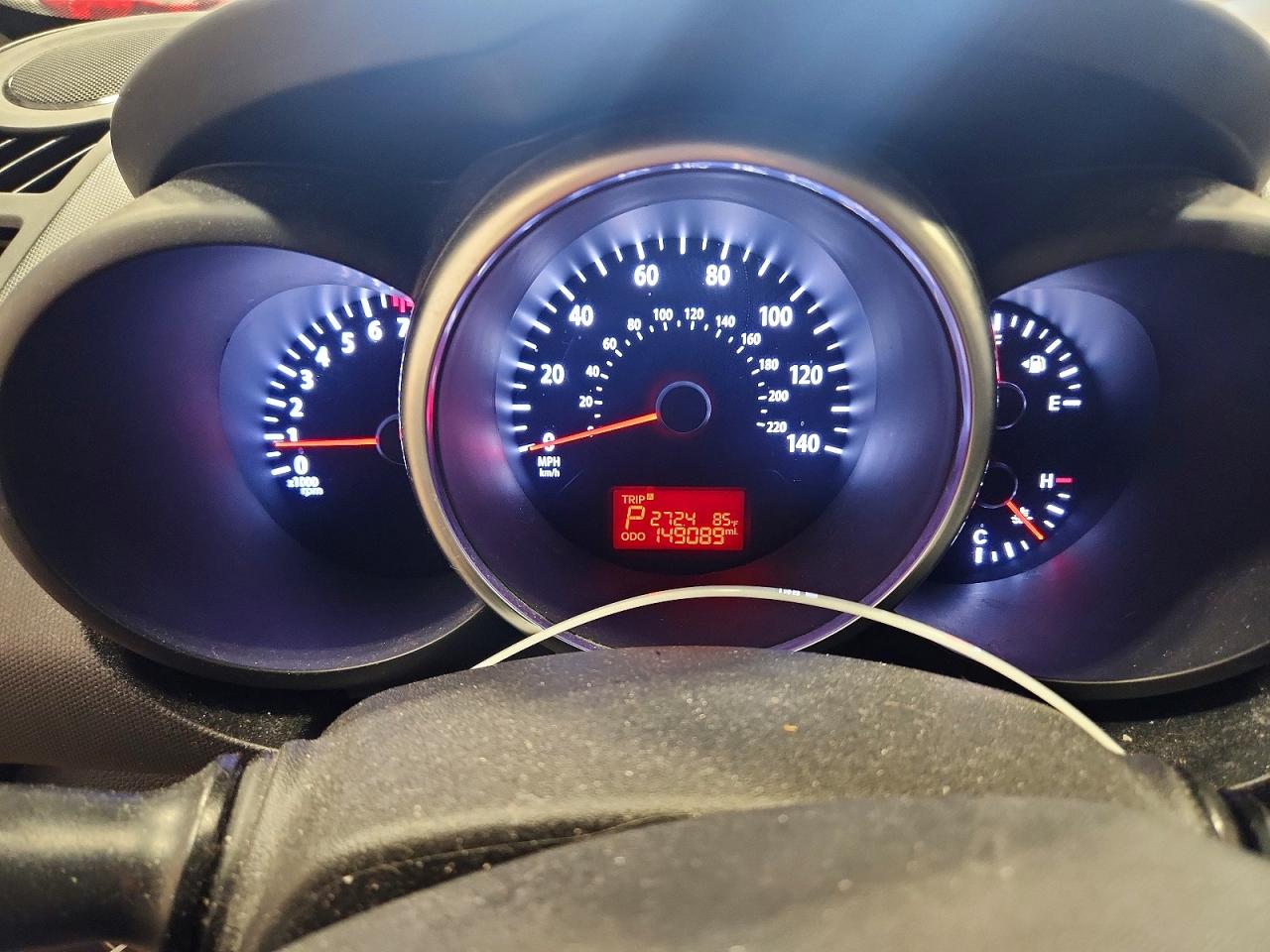 2012 Kia Soul + Black vin: KNDJT2A64C7743833