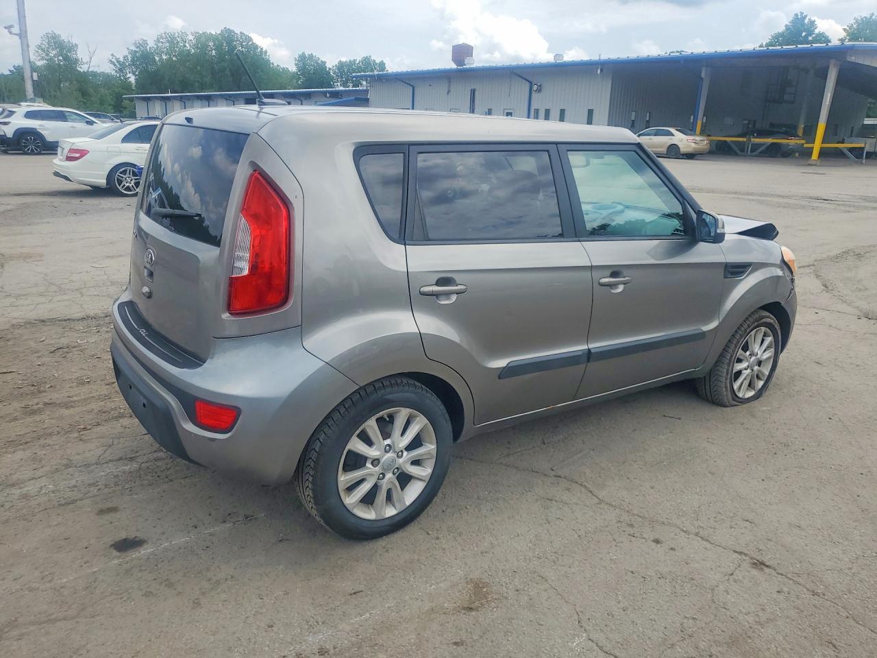 2013 Kia Soul + Gray vin: KNDJT2A64D7485993