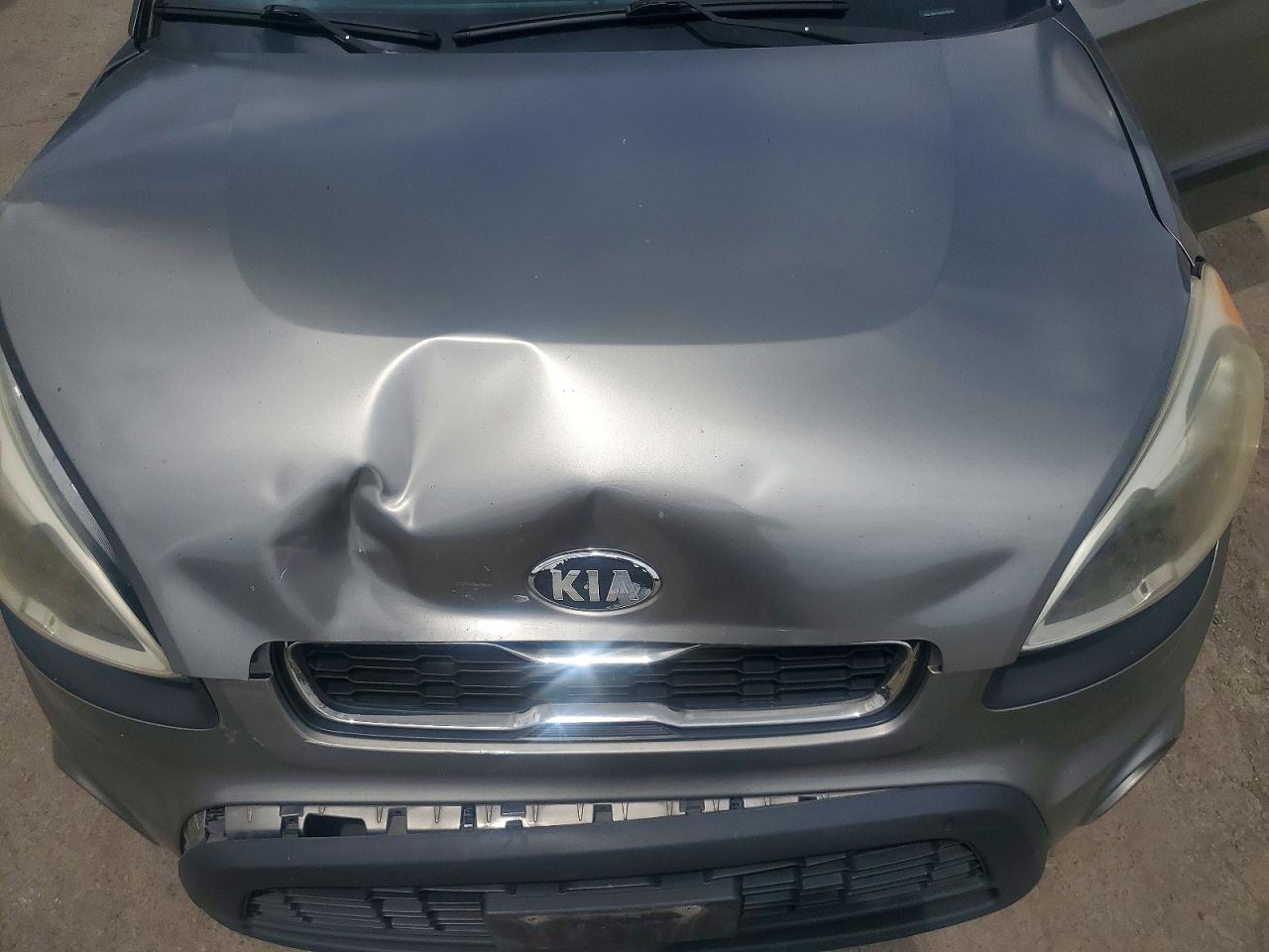 2013 Kia Soul + Gray vin: KNDJT2A64D7485993
