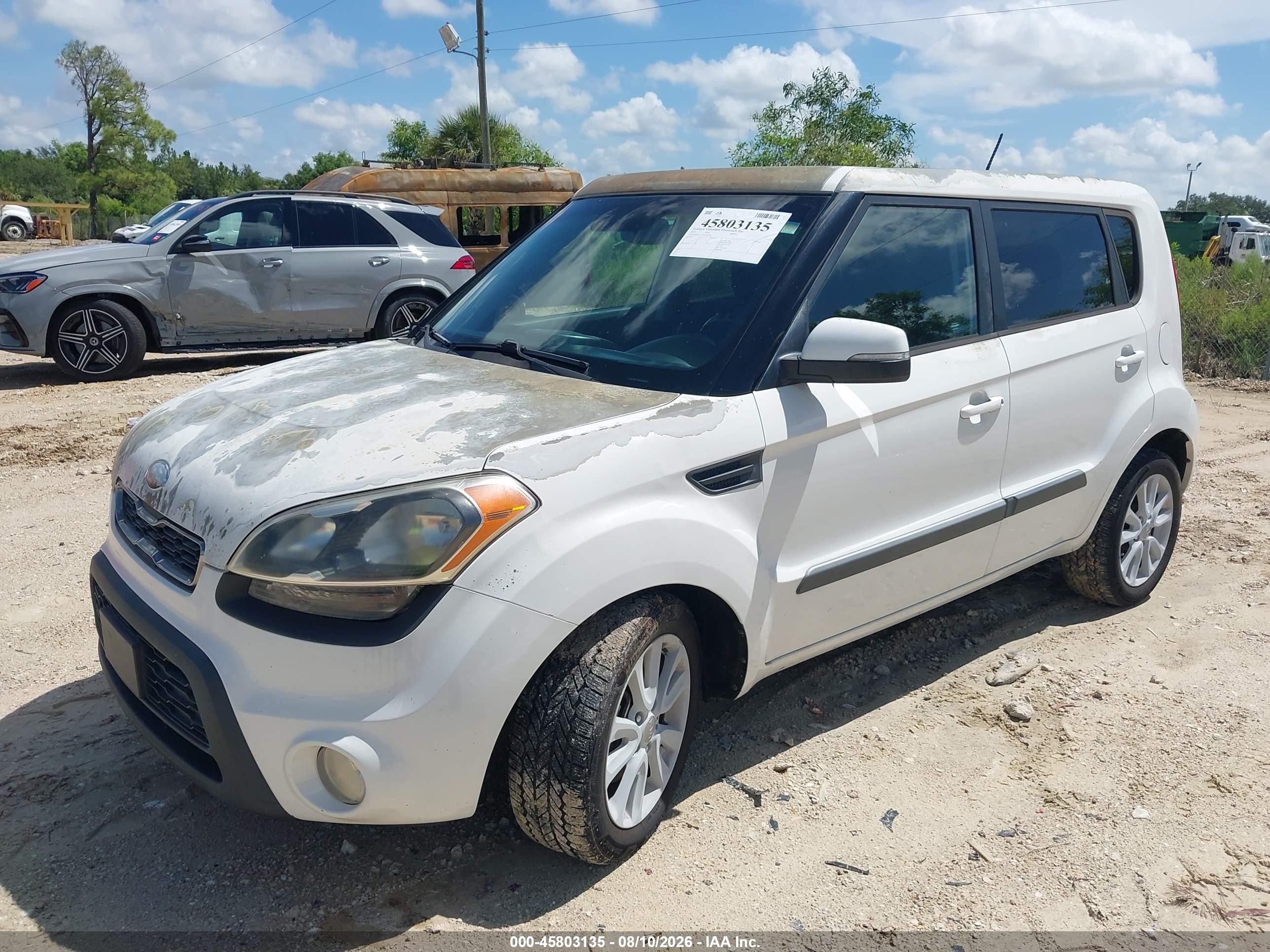 2013 Kia Soul + White vin: KNDJT2A64D7506437