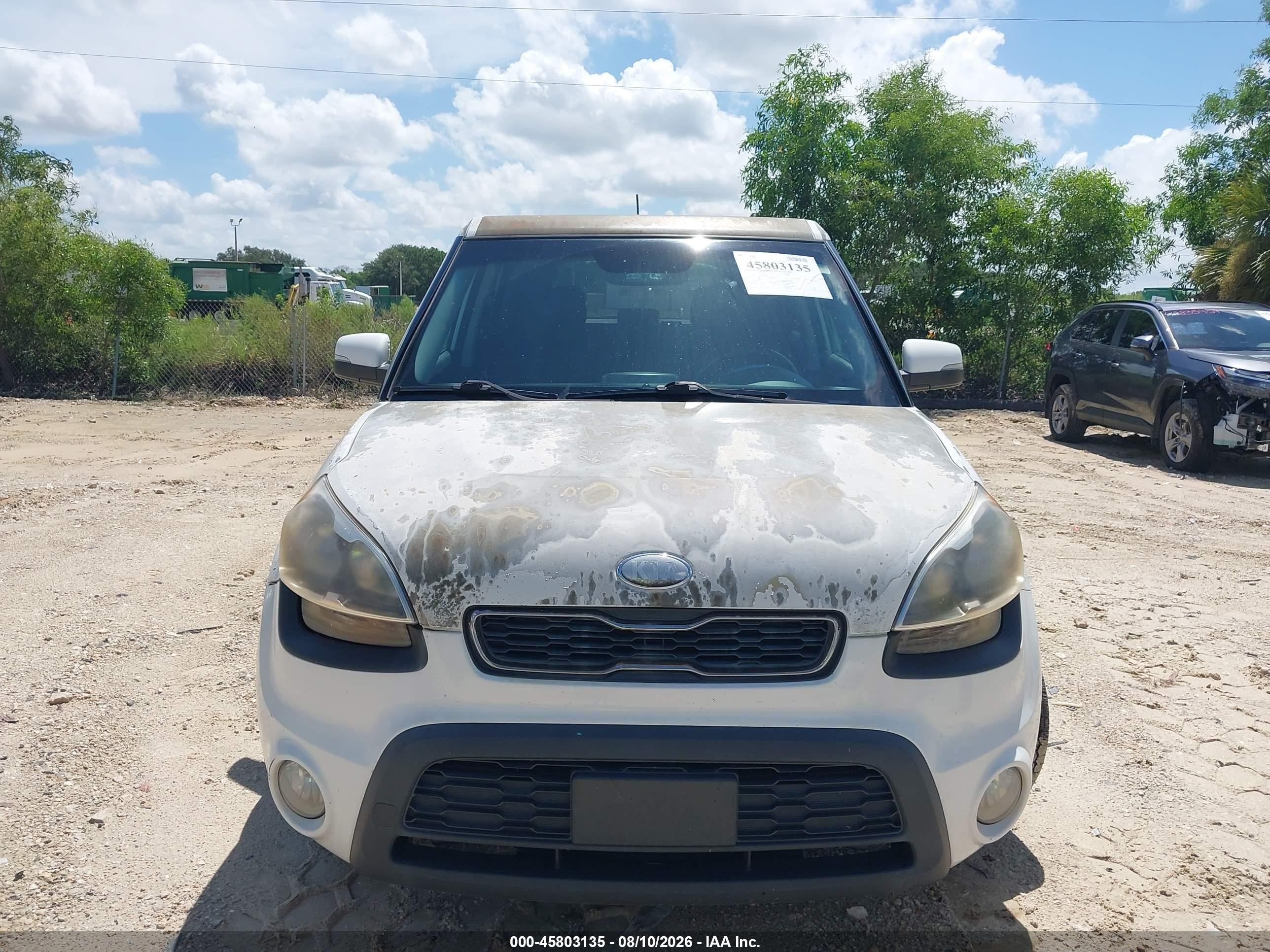 2013 Kia Soul + White vin: KNDJT2A64D7506437