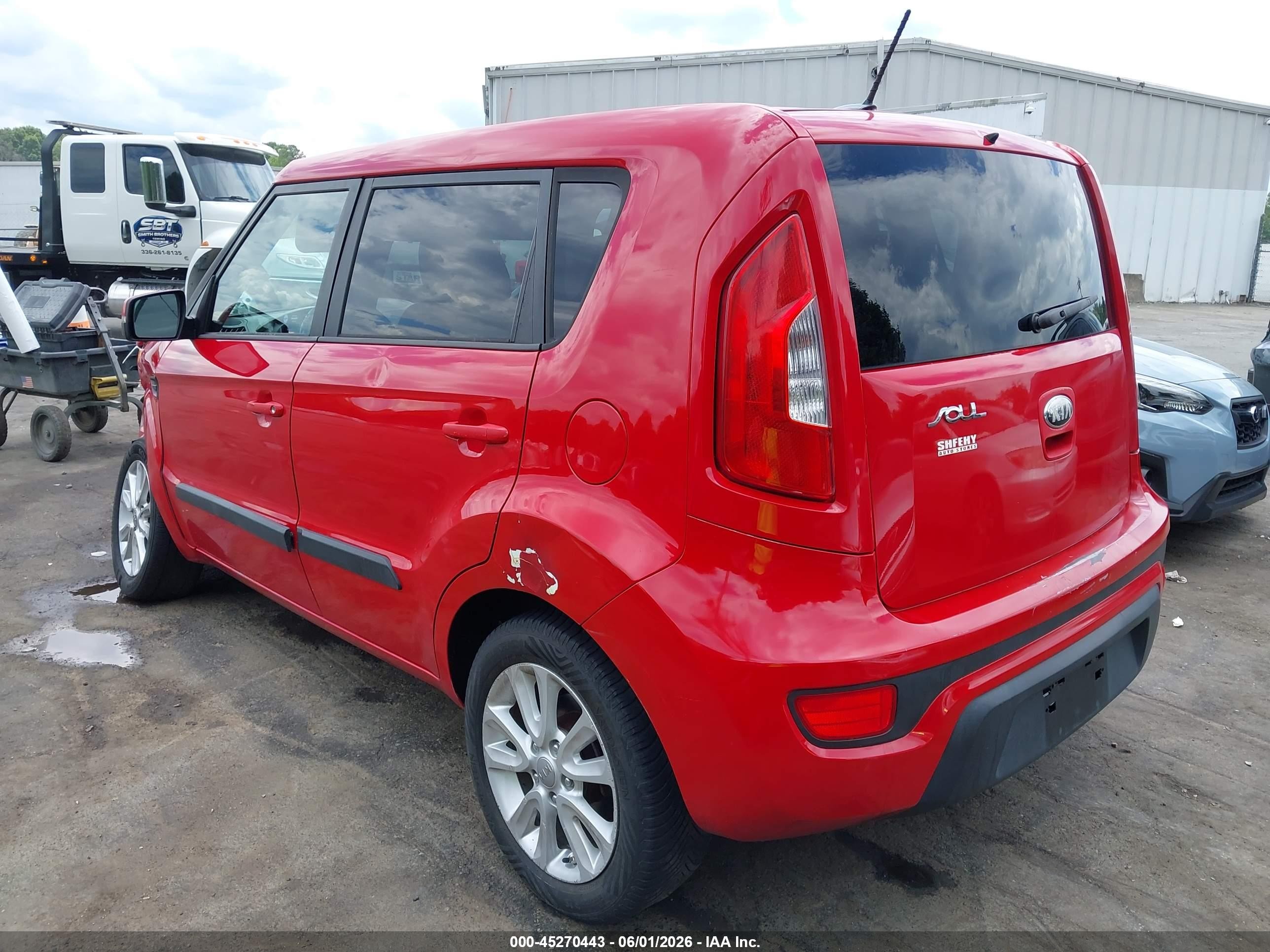 2013 Kia Soul + Red vin: KNDJT2A64D7508740