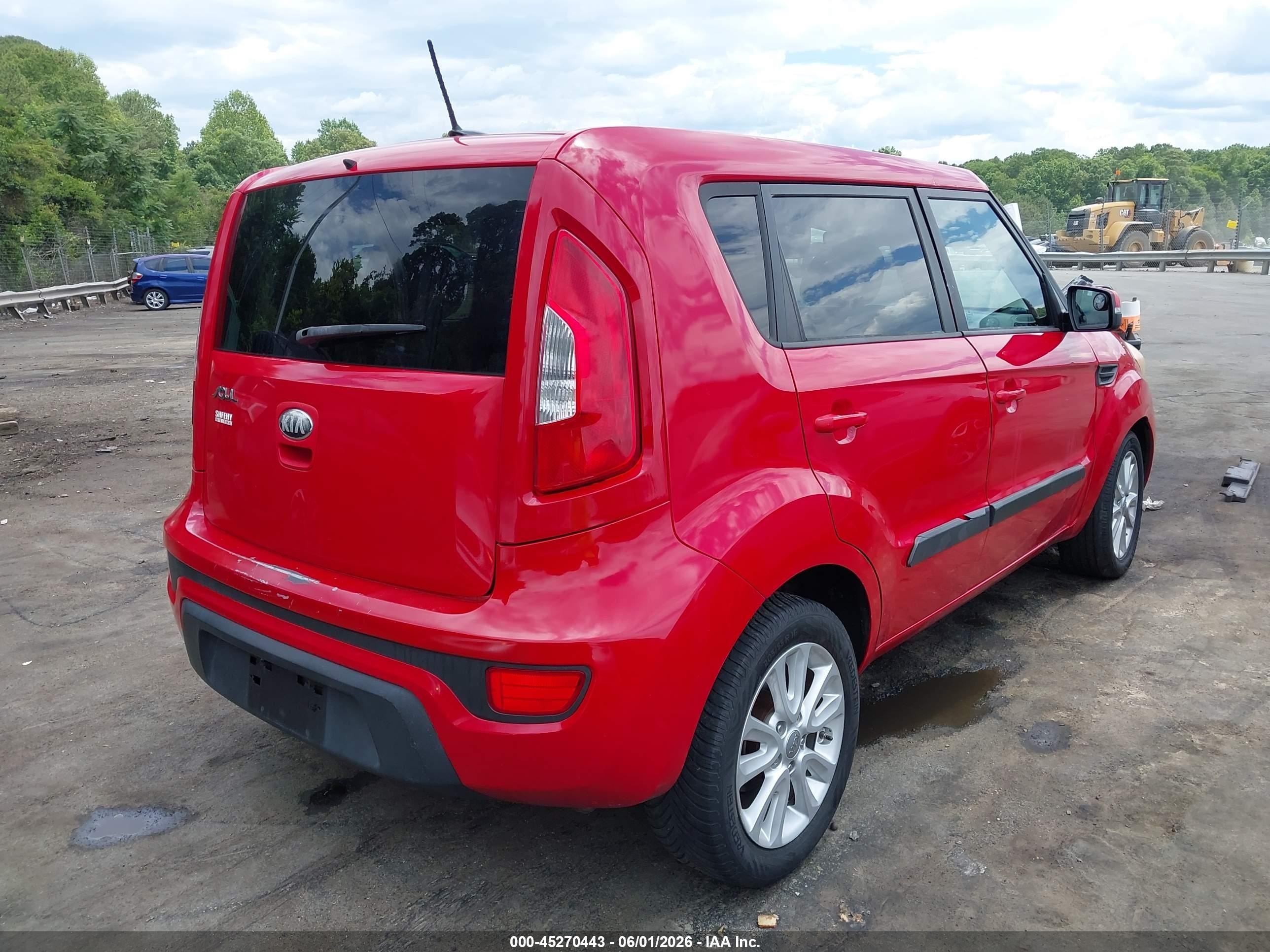 2013 Kia Soul + Red vin: KNDJT2A64D7508740