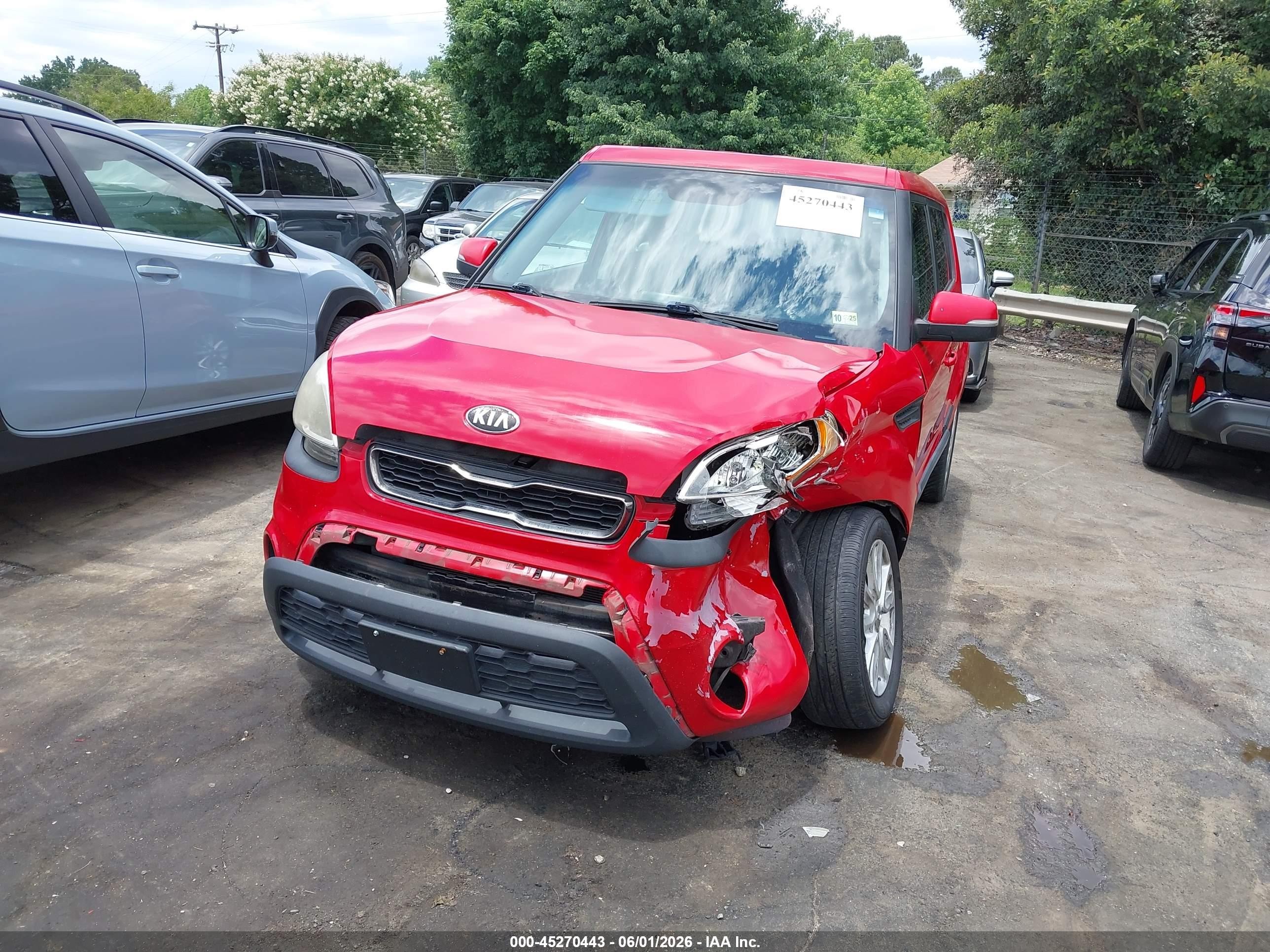 2013 Kia Soul + Red vin: KNDJT2A64D7508740