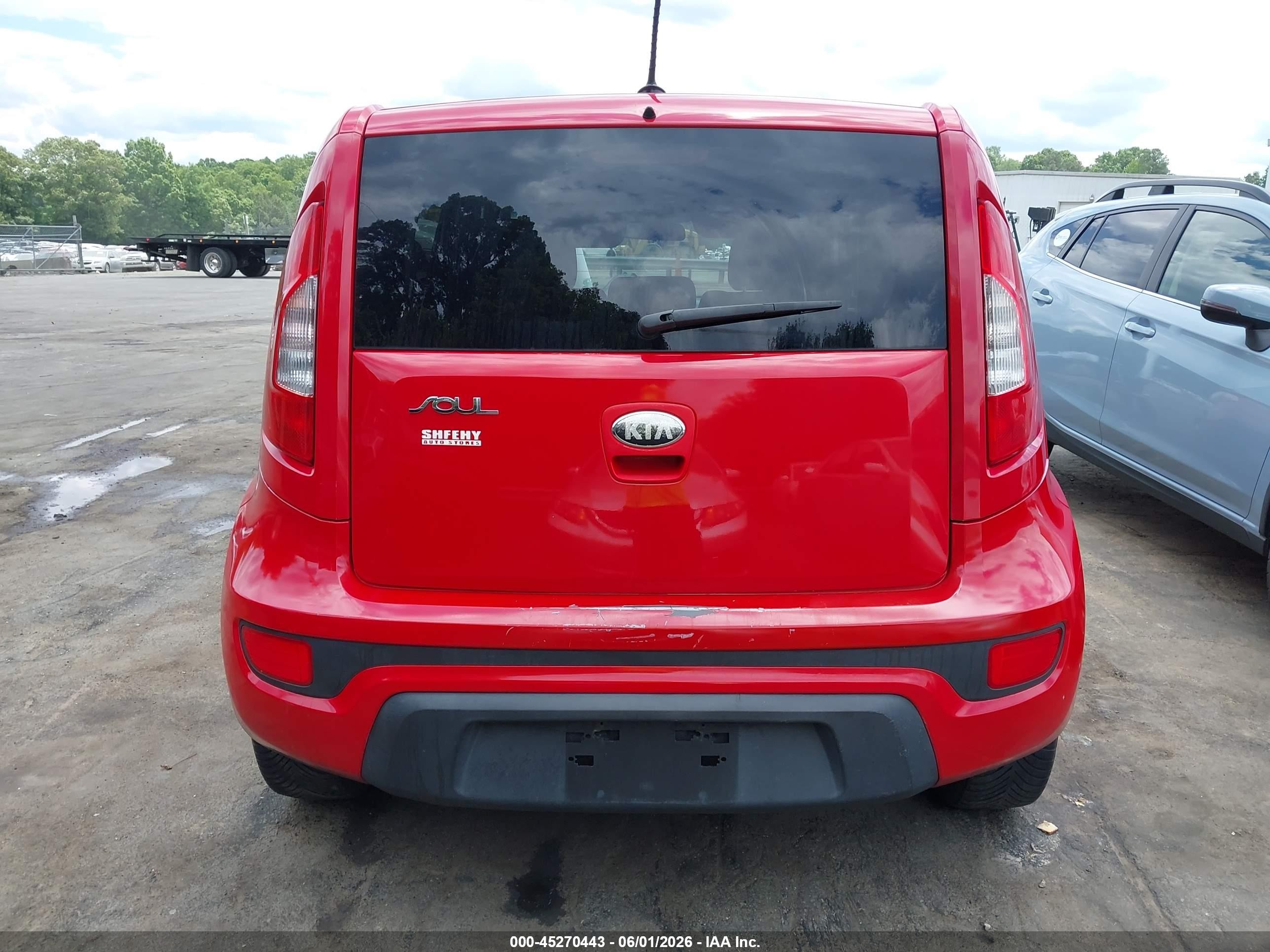 2013 Kia Soul + Red vin: KNDJT2A64D7508740