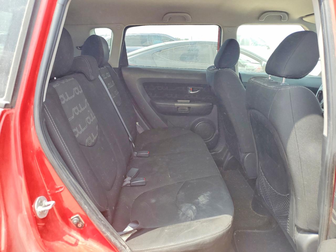 2013 Kia Soul + Red vin: KNDJT2A64D7513677