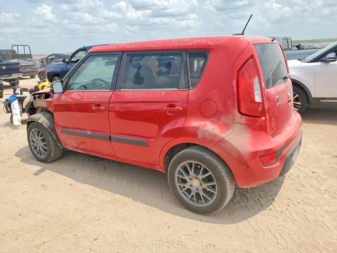 2013 Kia Soul + Red vin: KNDJT2A64D7513677