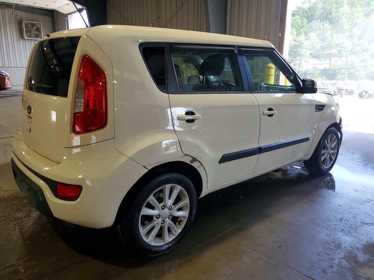 2013 Kia Soul + Белый vin: KNDJT2A64D7522380