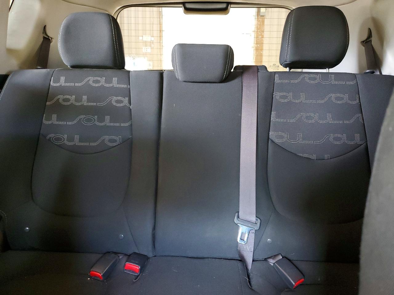 2013 Kia Soul + Белый vin: KNDJT2A64D7522380