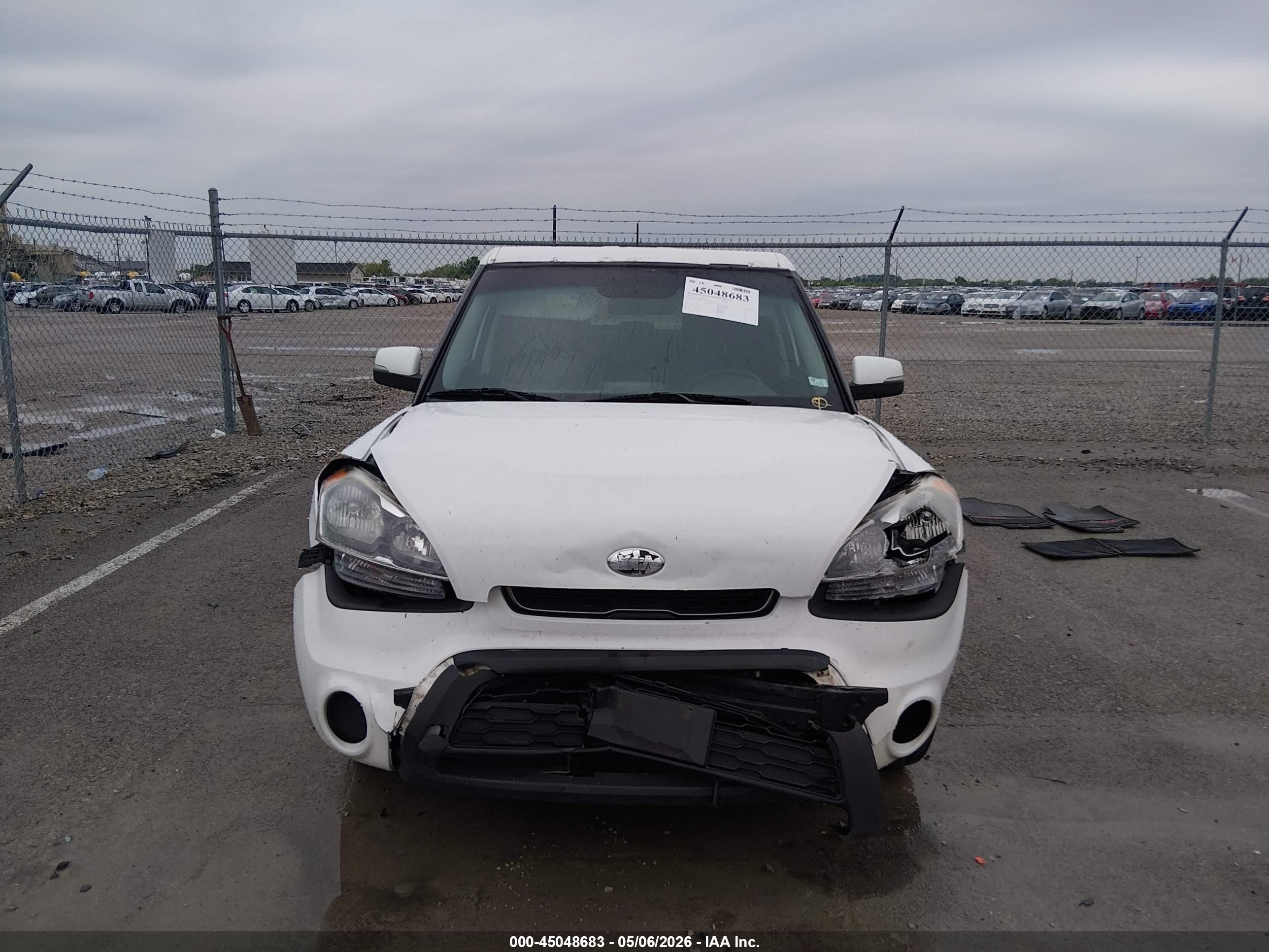 2013 Kia Soul + White vin: KNDJT2A64D7530866