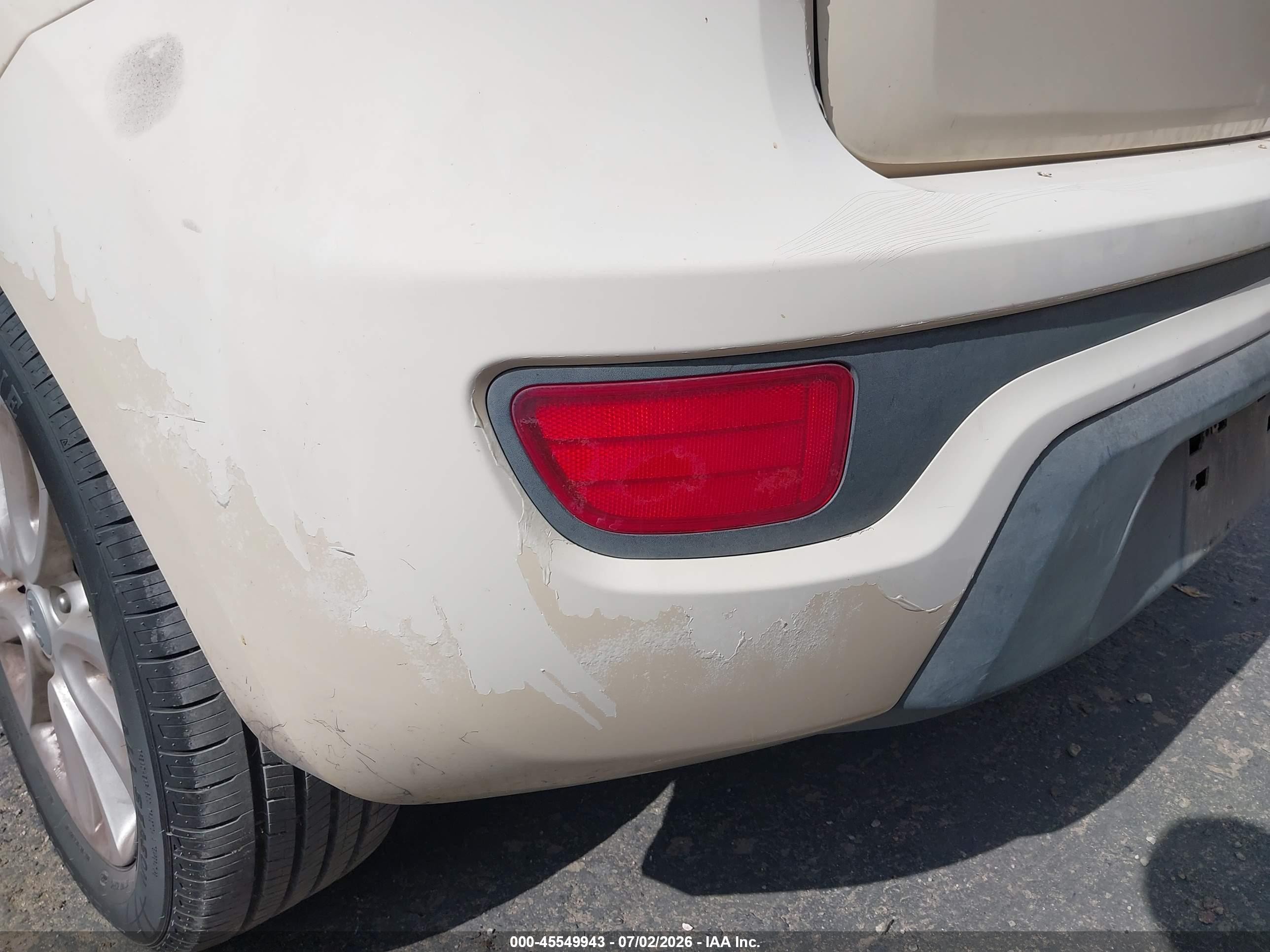 2013 Kia Soul + Кремовый vin: KNDJT2A64D7533489