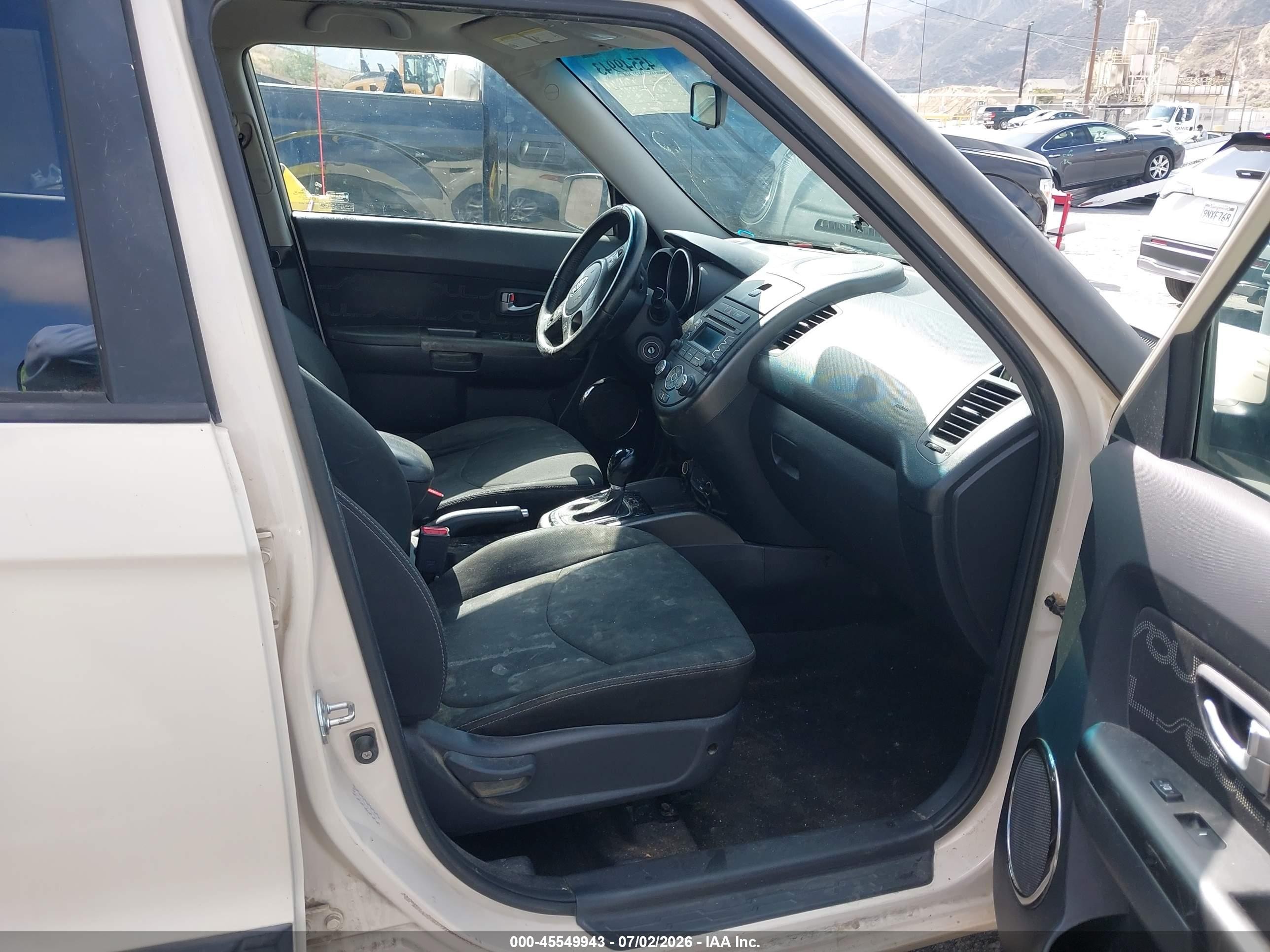 2013 Kia Soul + Кремовый vin: KNDJT2A64D7533489