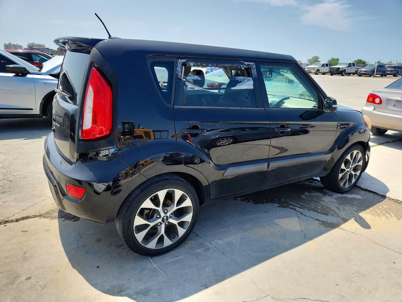 2013 Kia Soul ! Черный vin: KNDJT2A64D7547327
