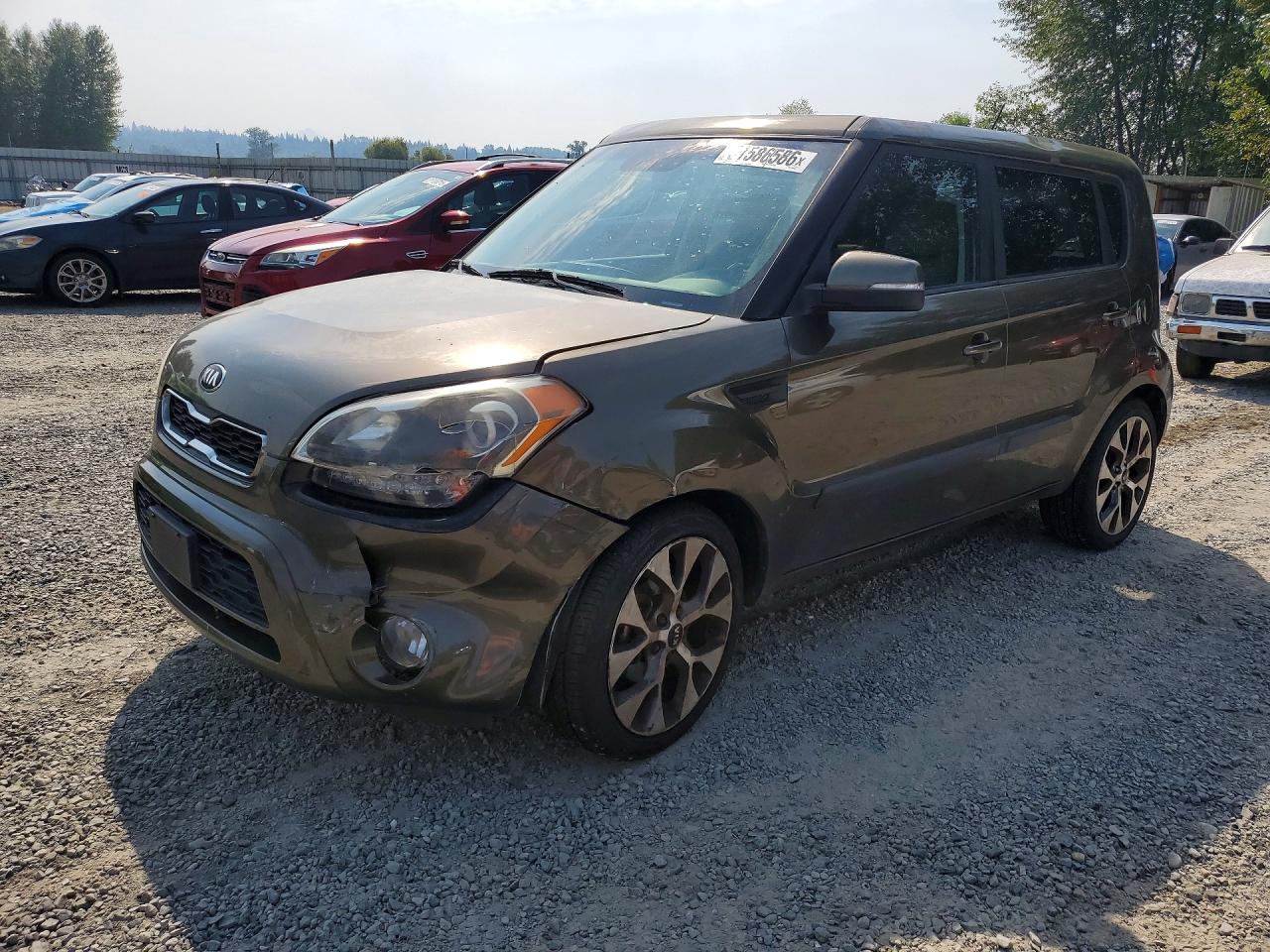 2013 Kia Soul ! Green vin: KNDJT2A64D7547635