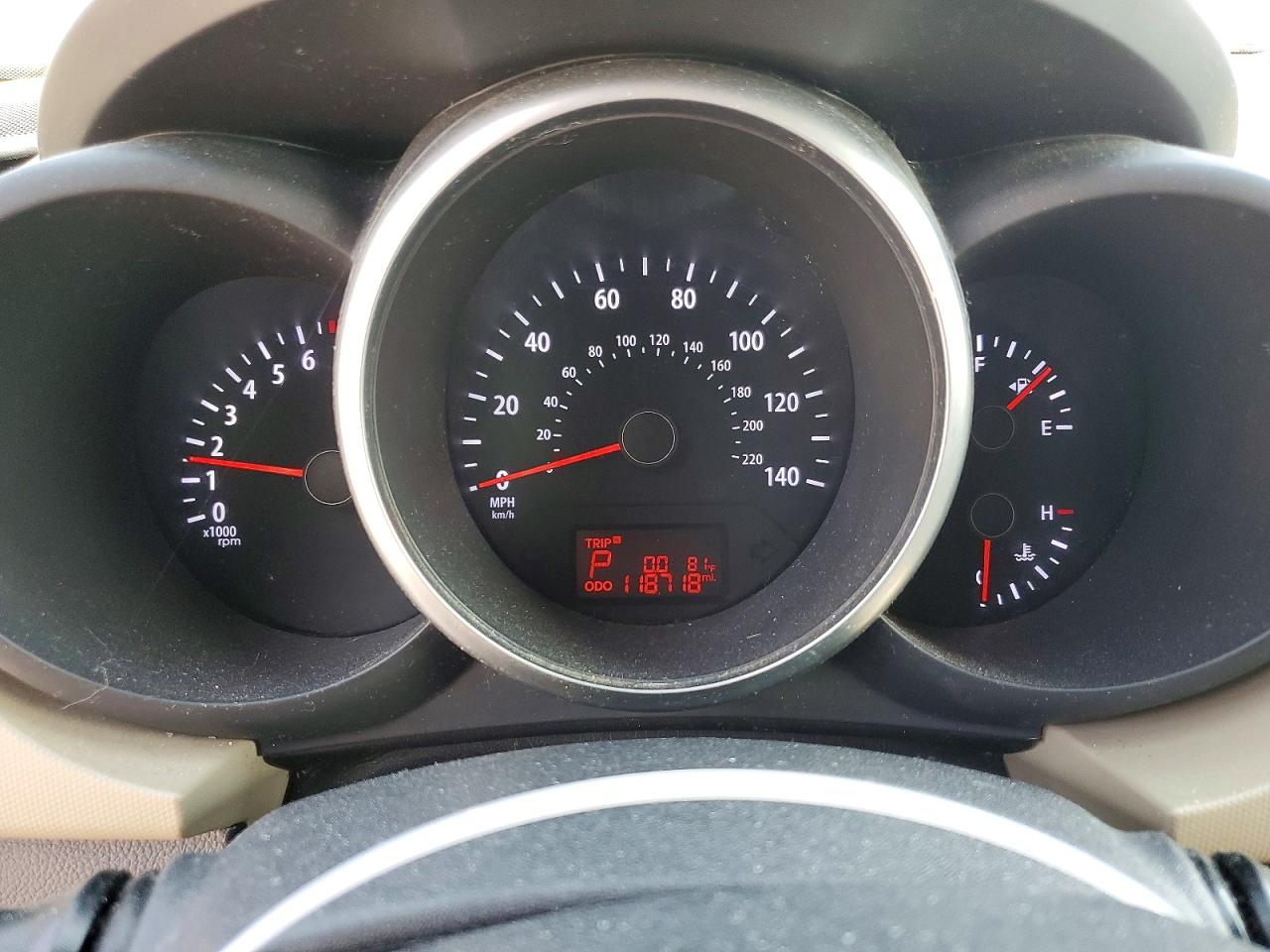 2013 Kia Soul ! Green vin: KNDJT2A64D7547635
