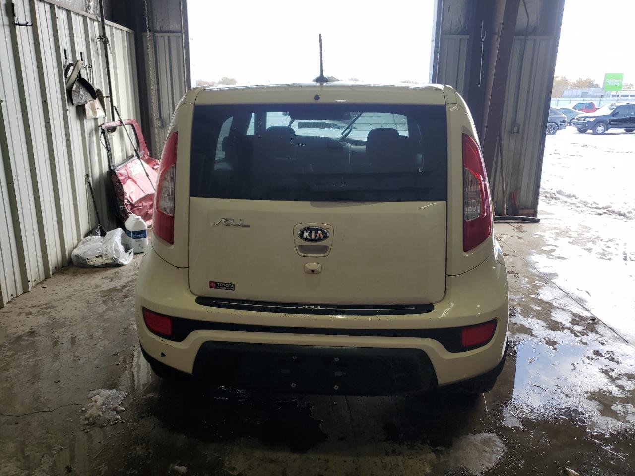 2013 Kia Soul + Beige vin: KNDJT2A64D7547862
