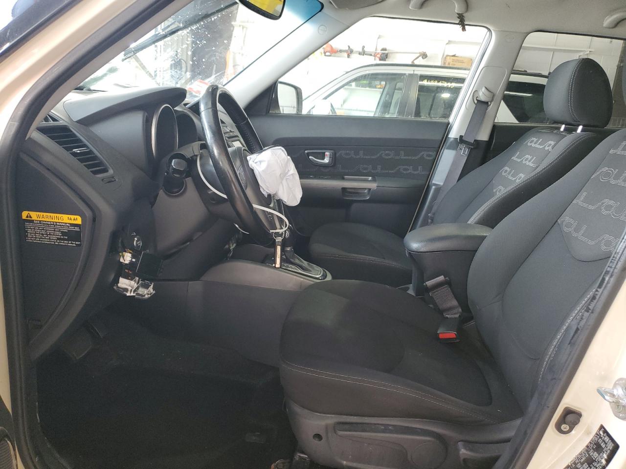 2013 Kia Soul + Beige vin: KNDJT2A64D7547862