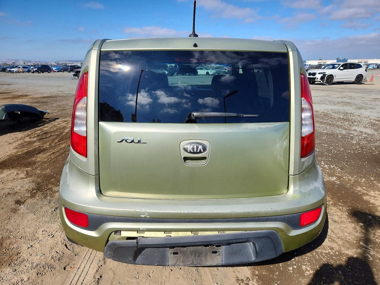 2013 Kia Soul + Зеленый vin: KNDJT2A64D7569571