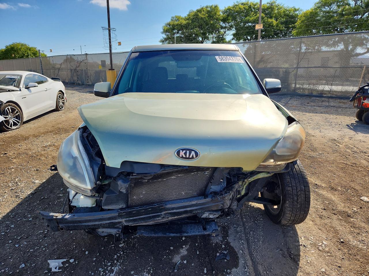 2013 Kia Soul + Зеленый vin: KNDJT2A64D7569571