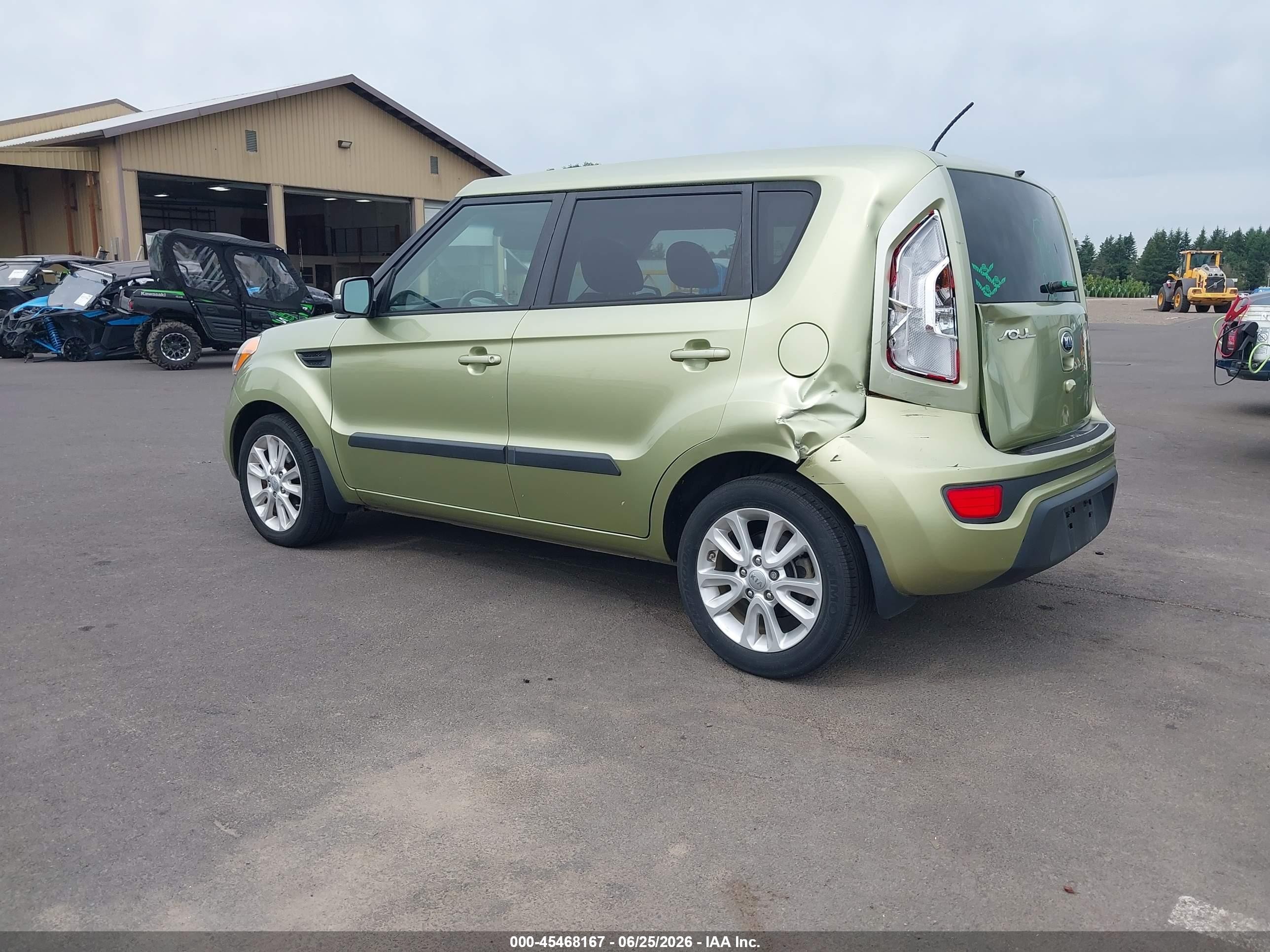 2013 Kia Soul + Green vin: KNDJT2A64D7594762