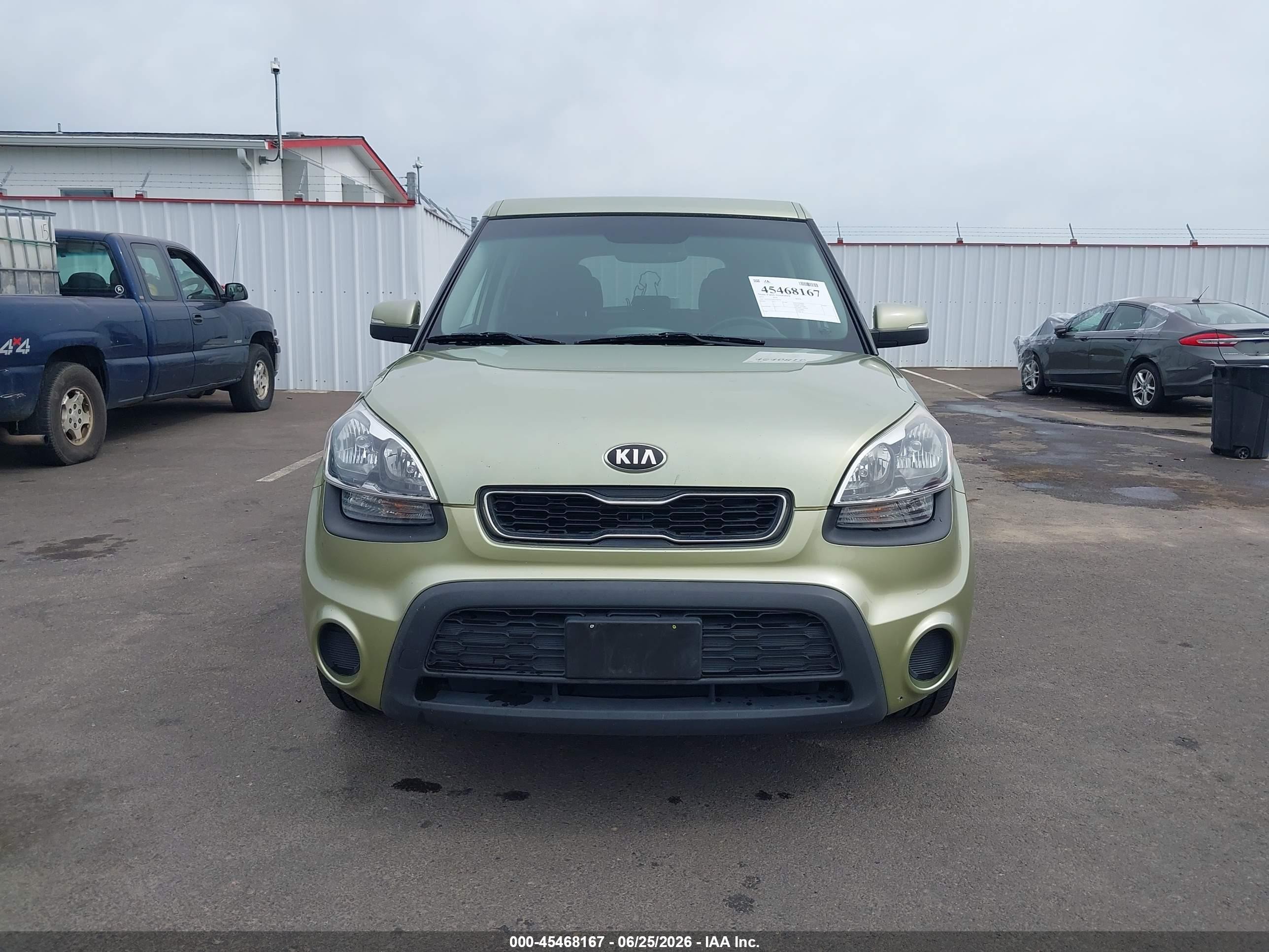 2013 Kia Soul + Green vin: KNDJT2A64D7594762