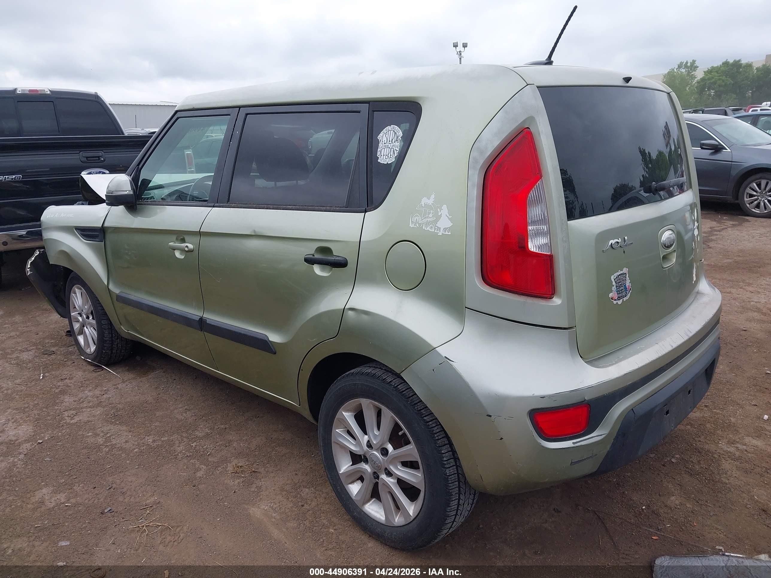 2013 Kia Soul + Белый vin: KNDJT2A64D7608448