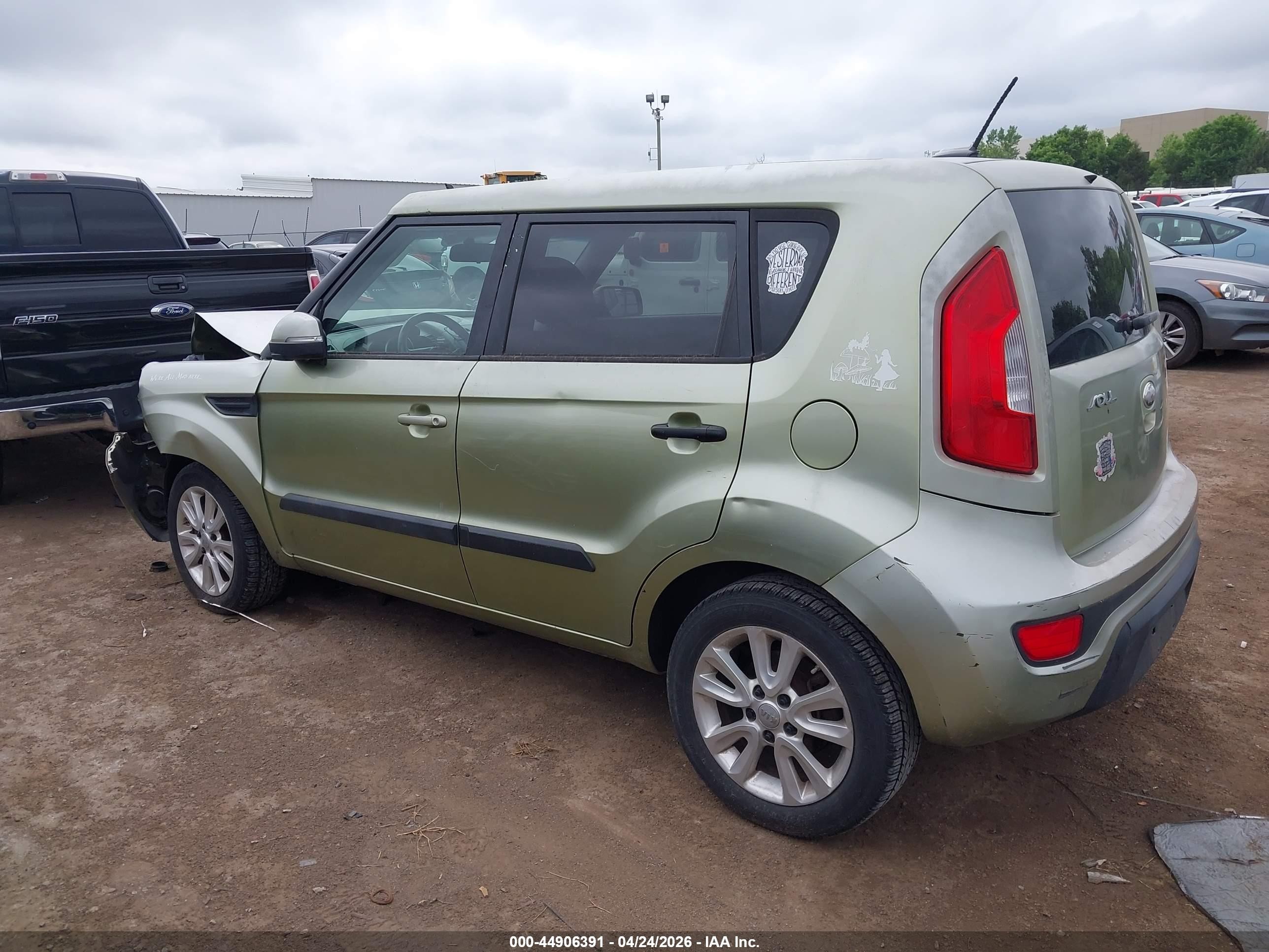 2013 Kia Soul + Белый vin: KNDJT2A64D7608448