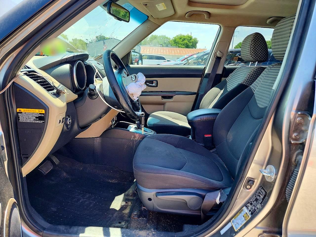 2013 Kia Soul ! Gray vin: KNDJT2A64D7630529