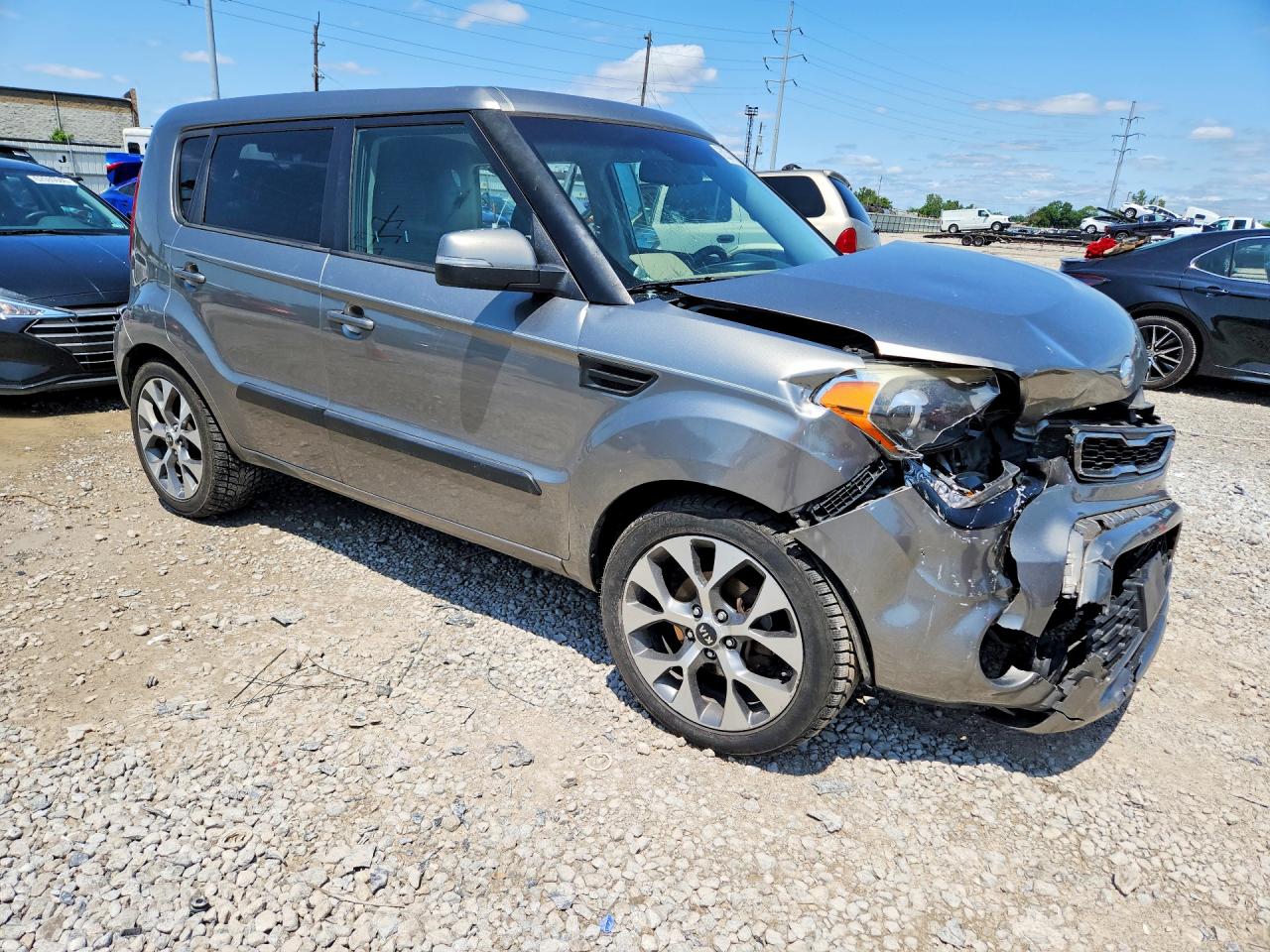 2013 Kia Soul ! Gray vin: KNDJT2A64D7630529