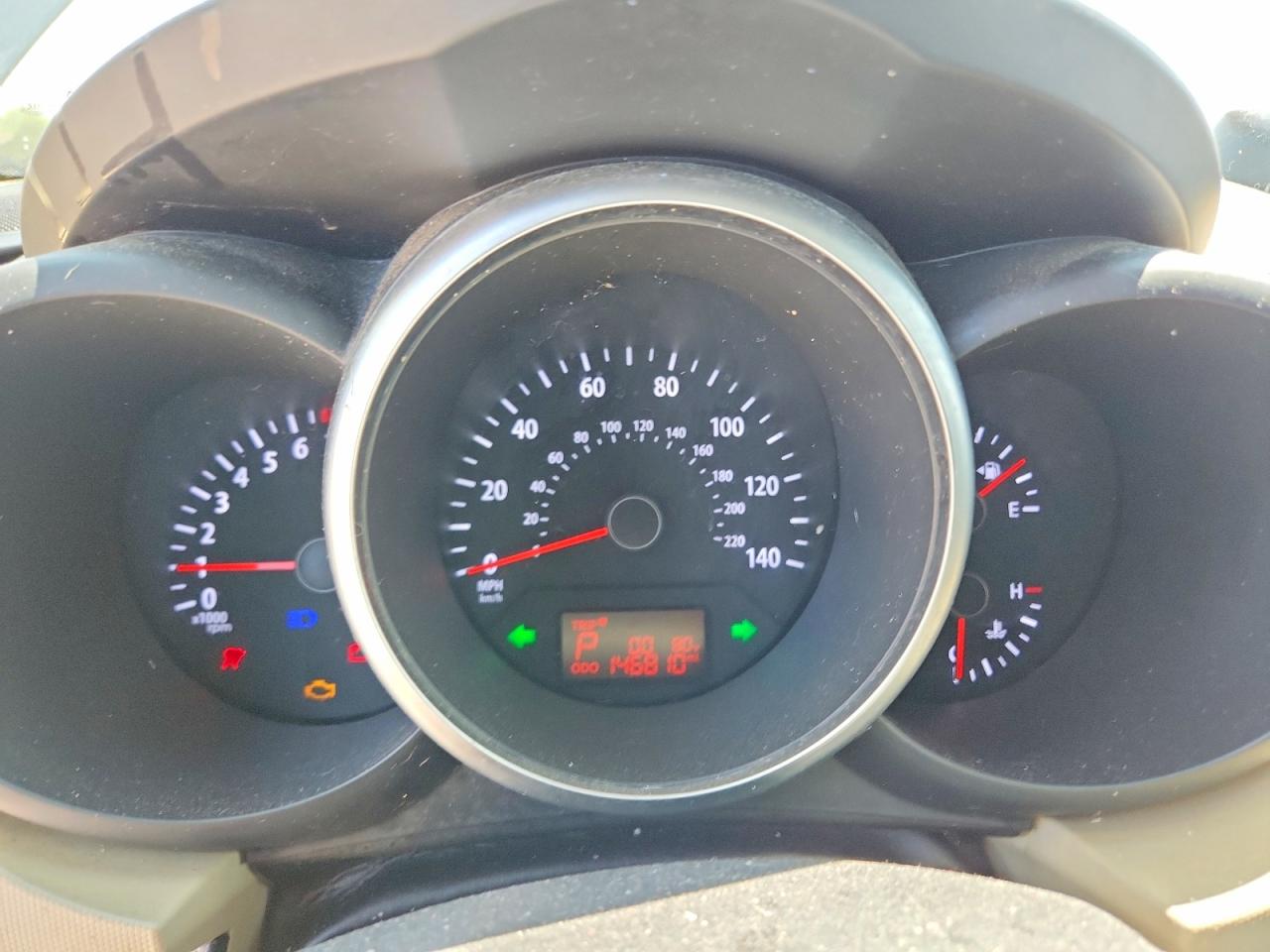 2013 Kia Soul ! Gray vin: KNDJT2A64D7630529