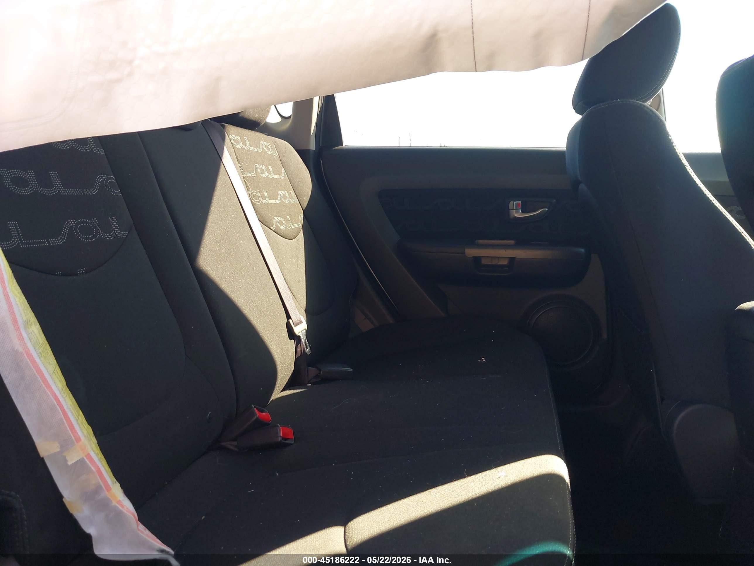 2013 Kia Soul + Silver vin: KNDJT2A64D7755045