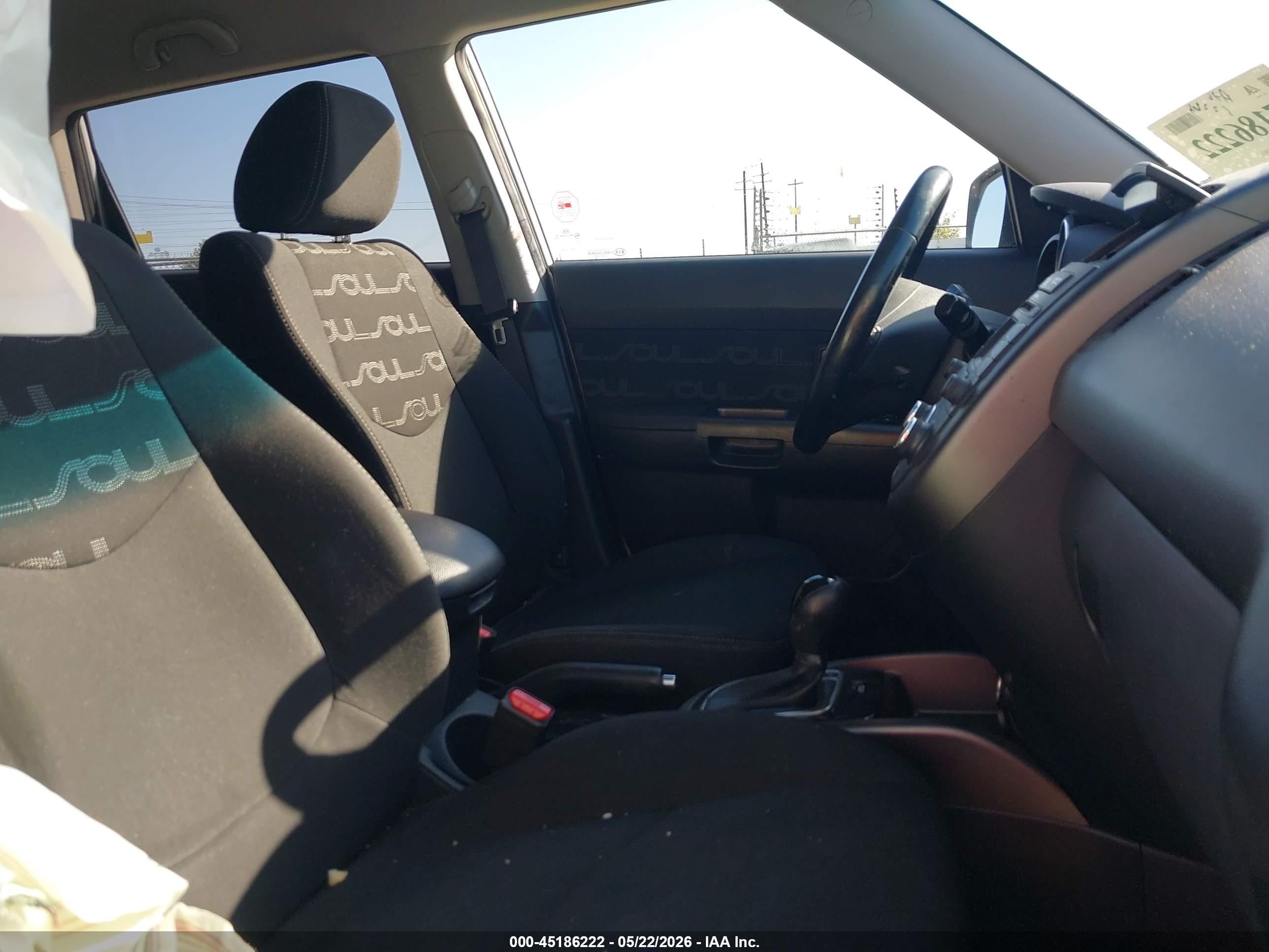 2013 Kia Soul + Silver vin: KNDJT2A64D7755045