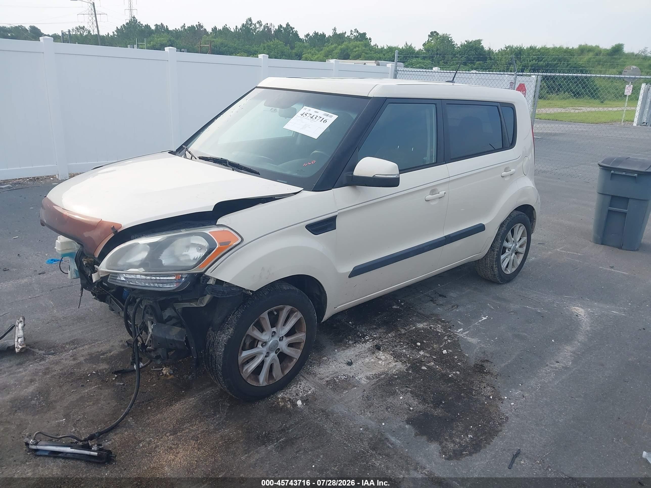 2013 Kia Soul + Tan vin: KNDJT2A64D7756342