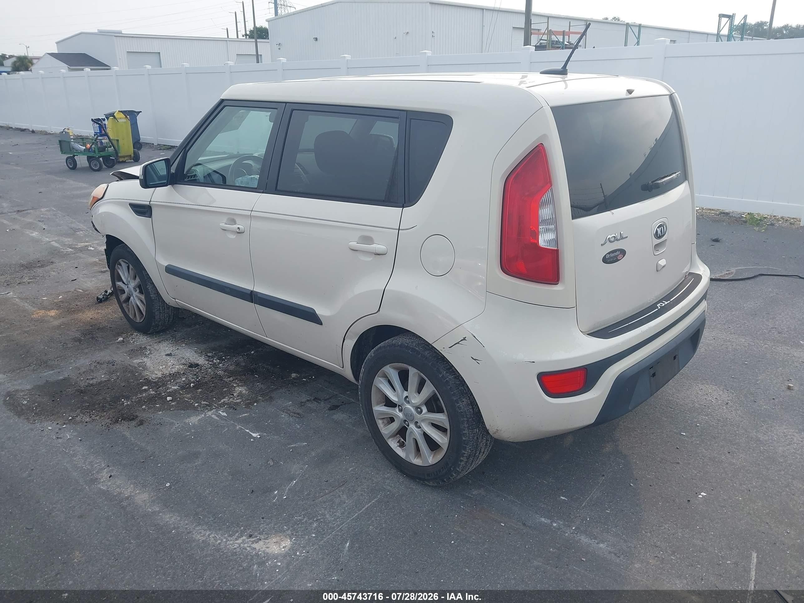2013 Kia Soul + Tan vin: KNDJT2A64D7756342