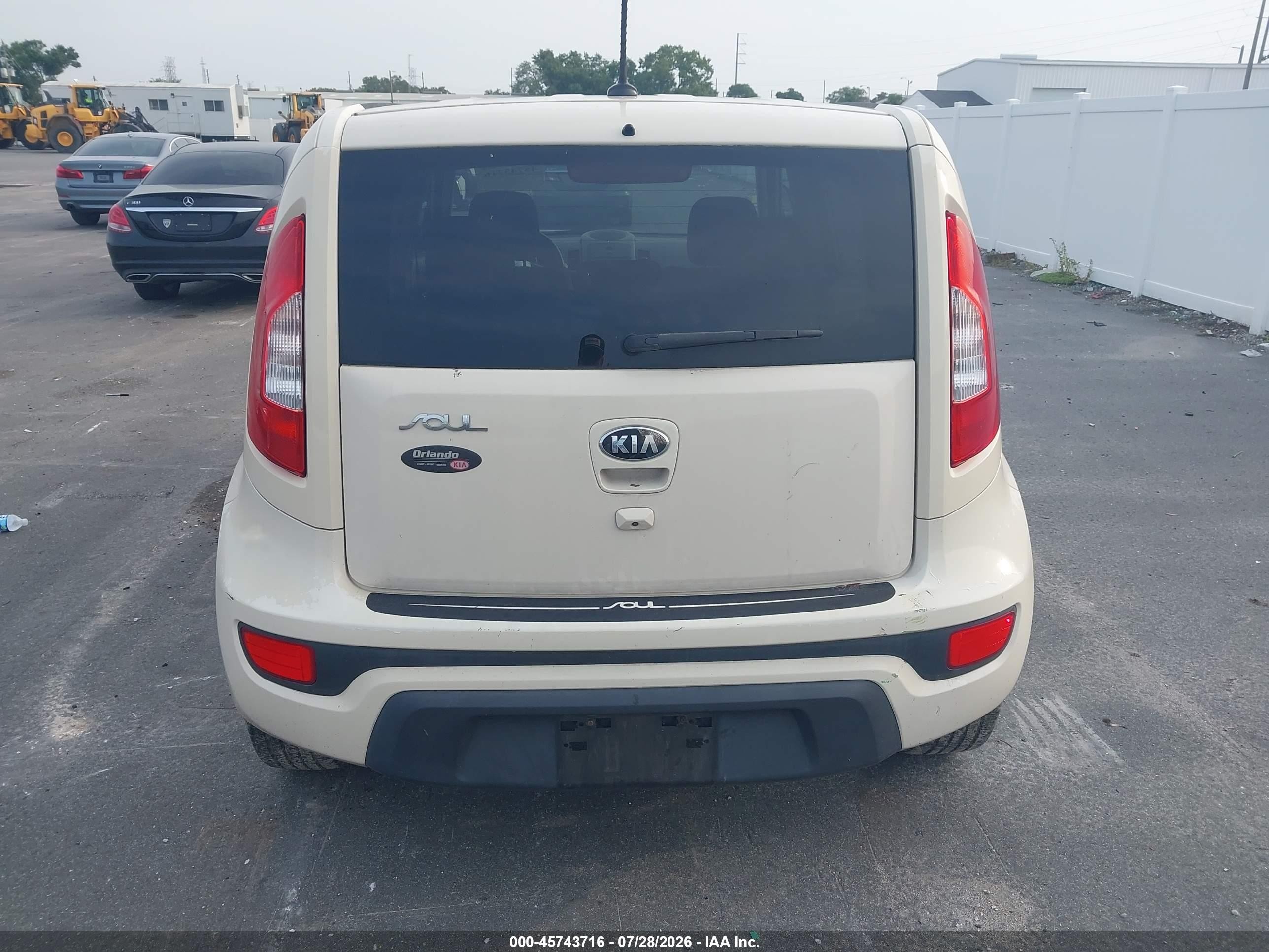 2013 Kia Soul + Tan vin: KNDJT2A64D7756342