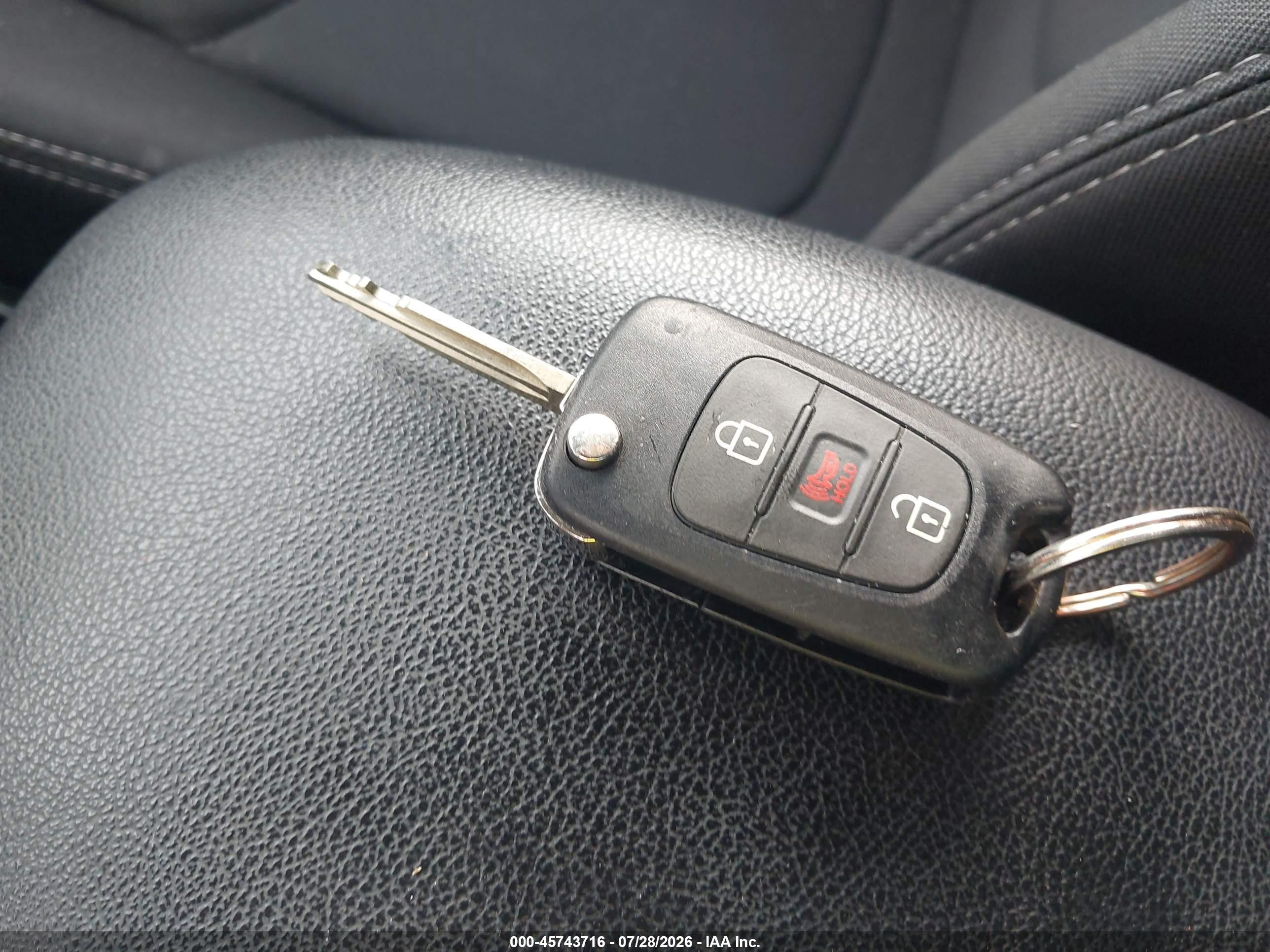2013 Kia Soul + Tan vin: KNDJT2A64D7756342