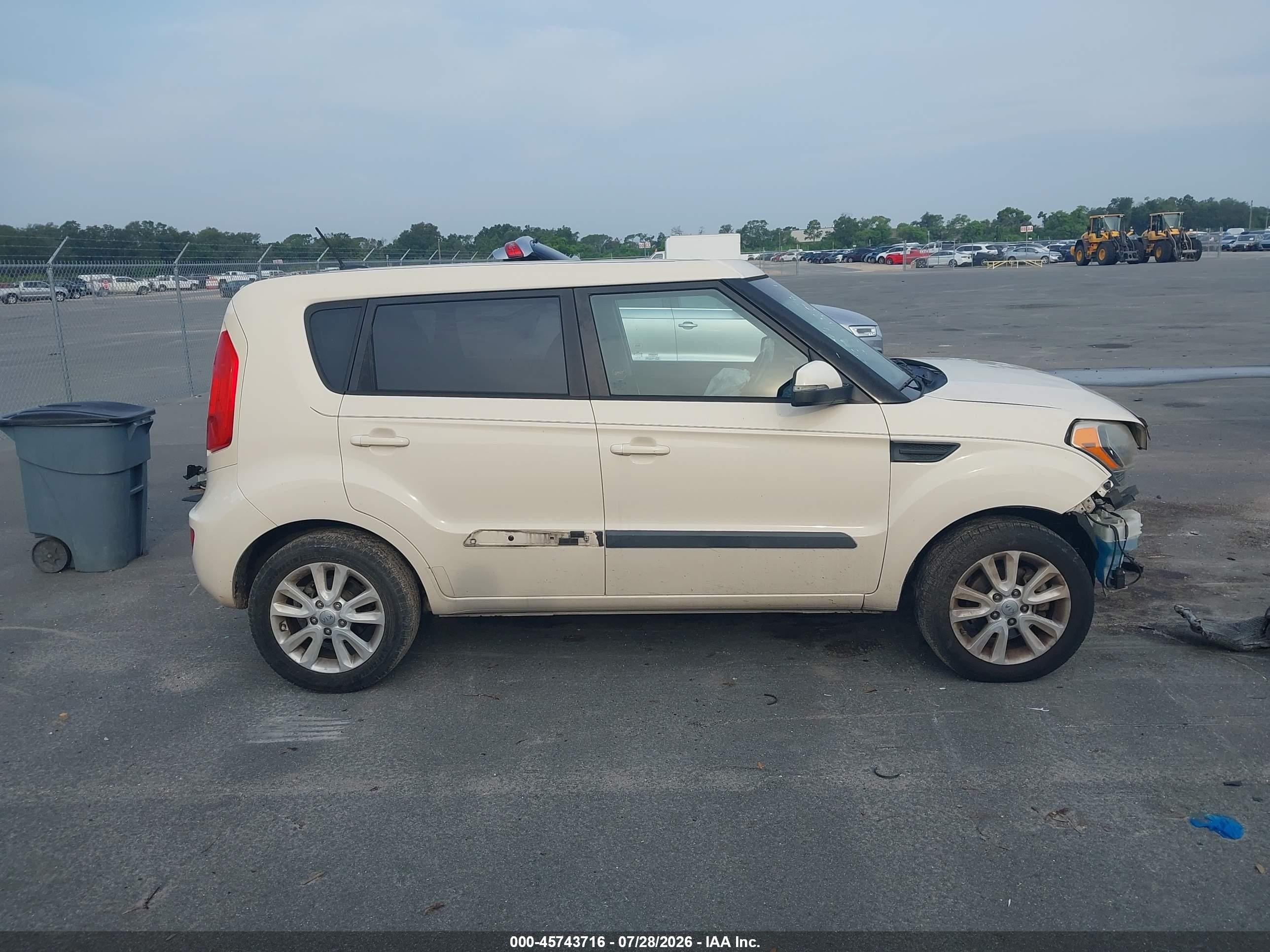2013 Kia Soul + Tan vin: KNDJT2A64D7756342