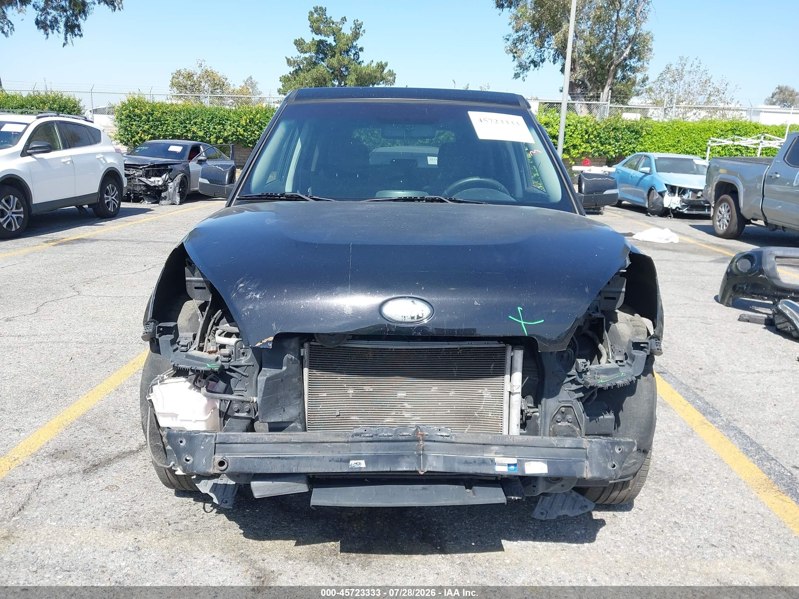 2012 Kia Soul + Black vin: KNDJT2A65C7360483