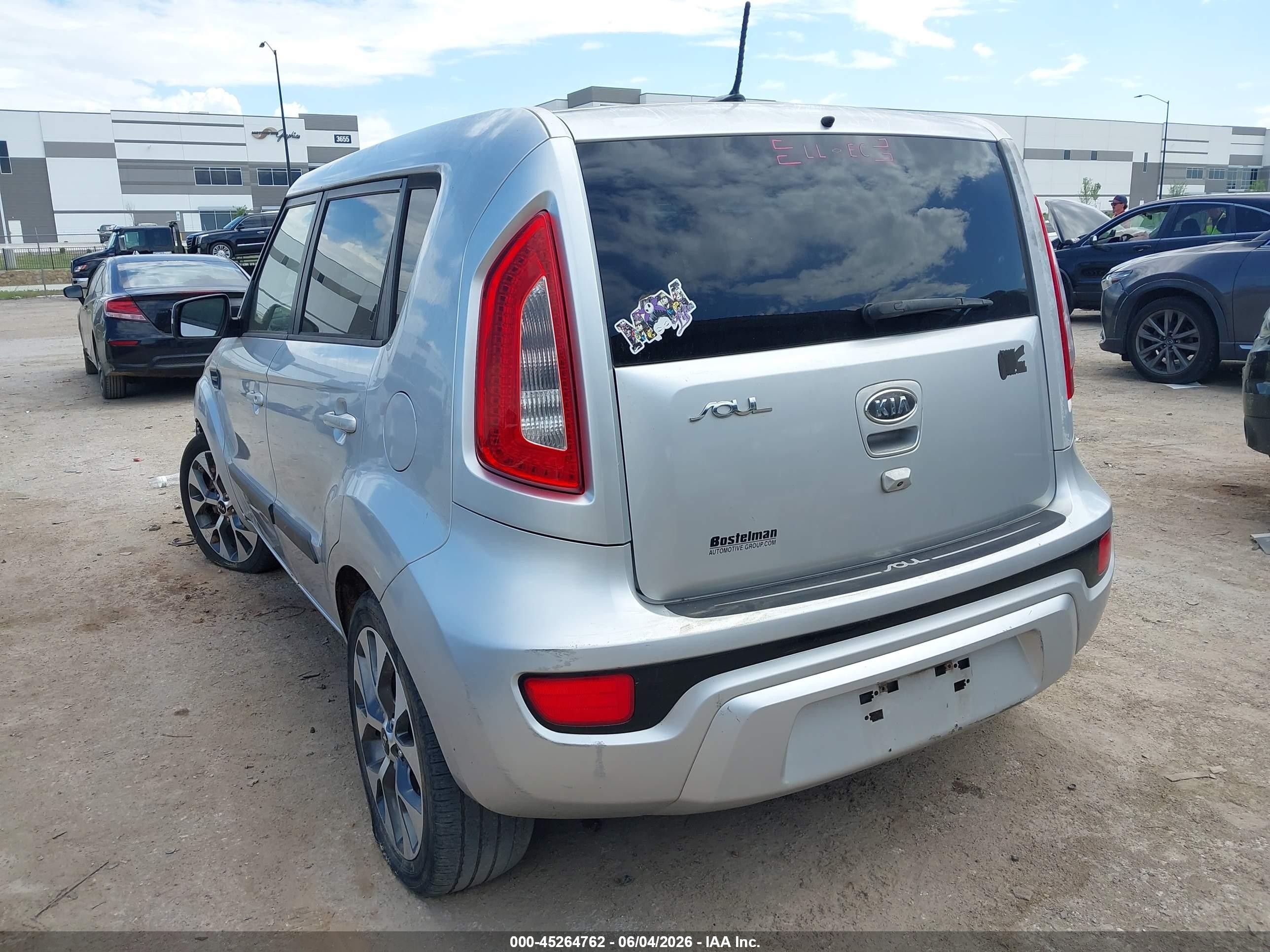 2012 Kia Soul ! Серебряный vin: KNDJT2A65C7415854